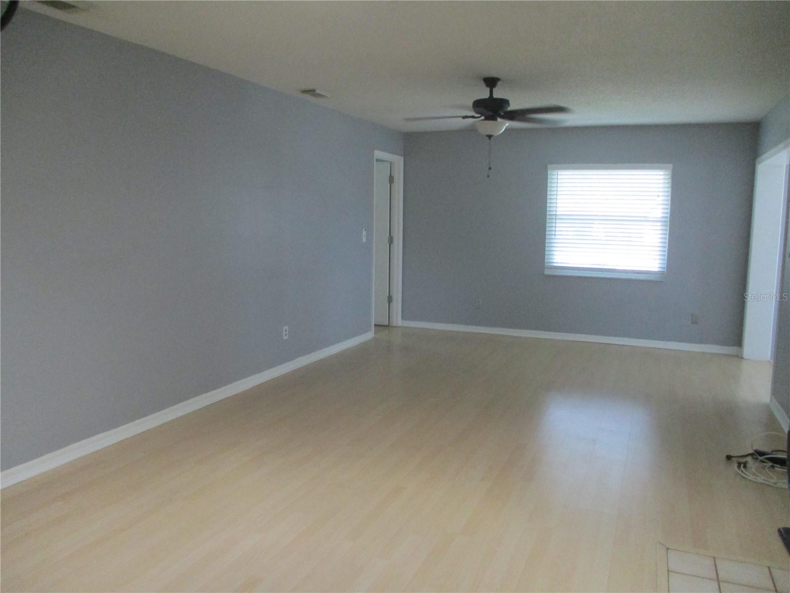 2124 HAILSTONE CIR — photo 2