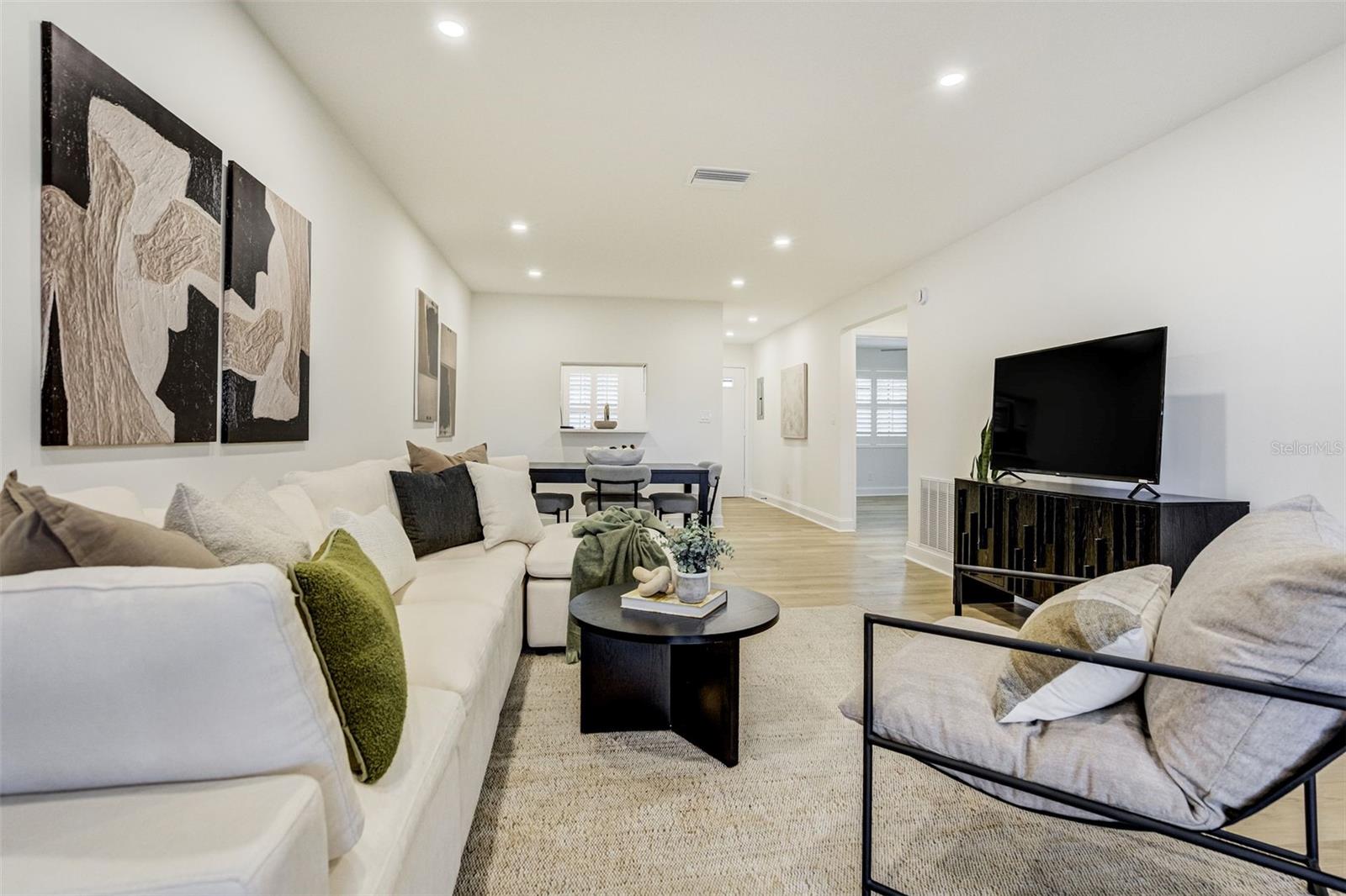 460 S PAULA DR #402 — photo 11