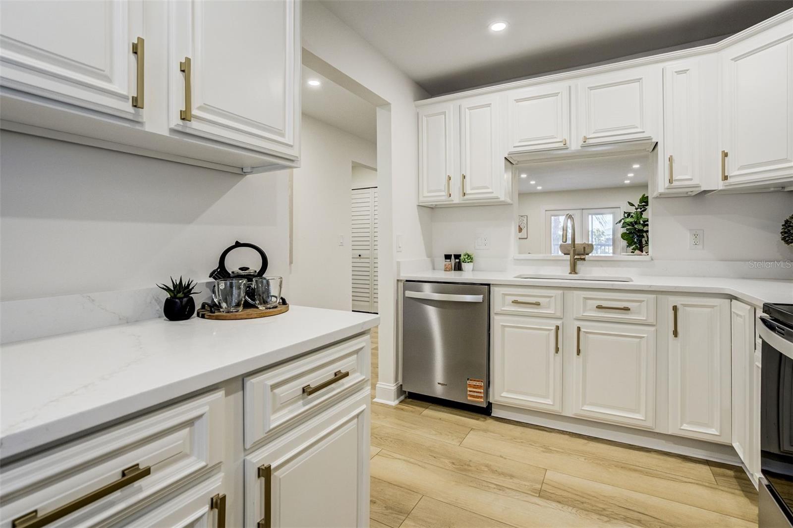 460 S PAULA DR #402 — photo 4
