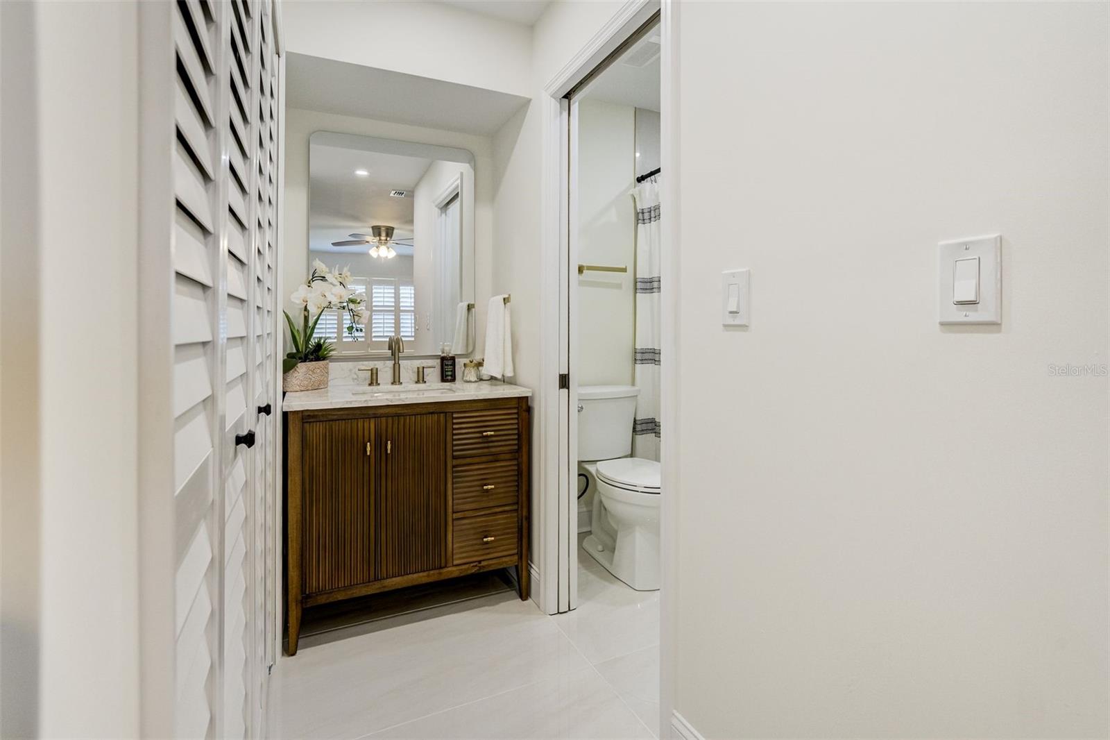 460 S PAULA DR #402 — photo 9