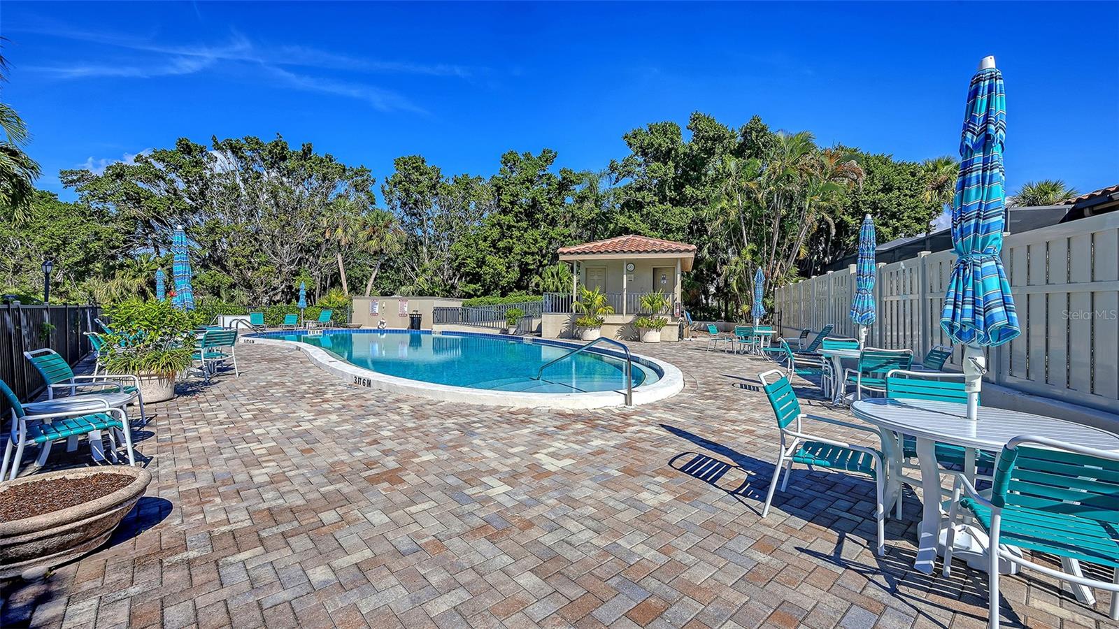 Home in LONGBOAT KEY — photo 46