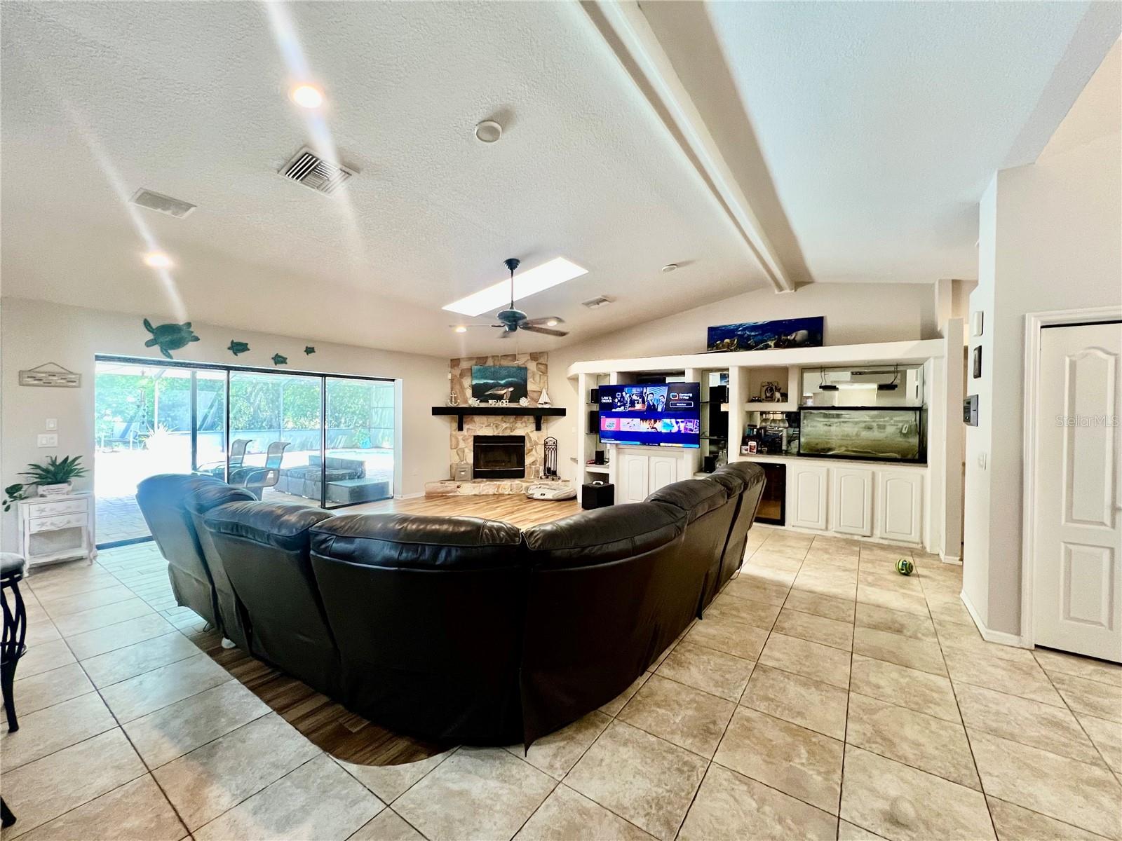 5810 REDHAWK DR — photo 16