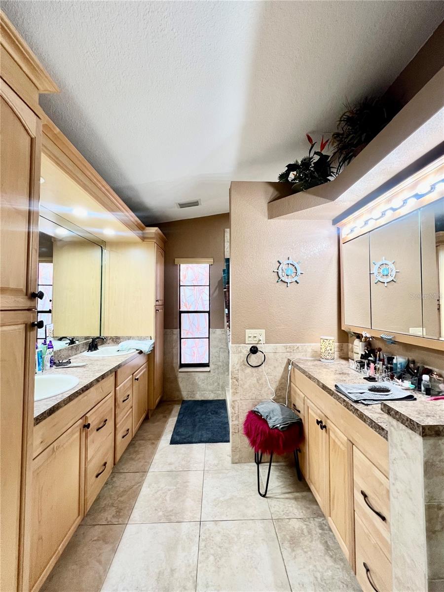 5810 REDHAWK DR — photo 24