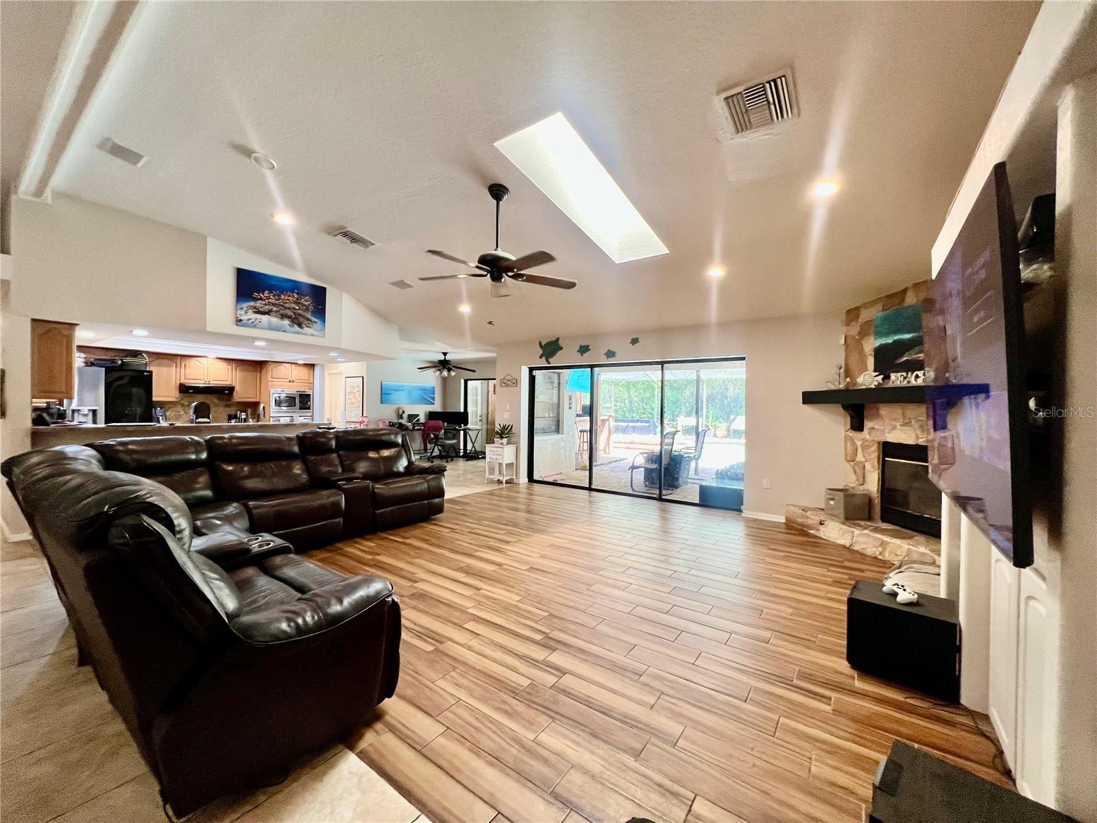 5810 REDHAWK DR — photo 13