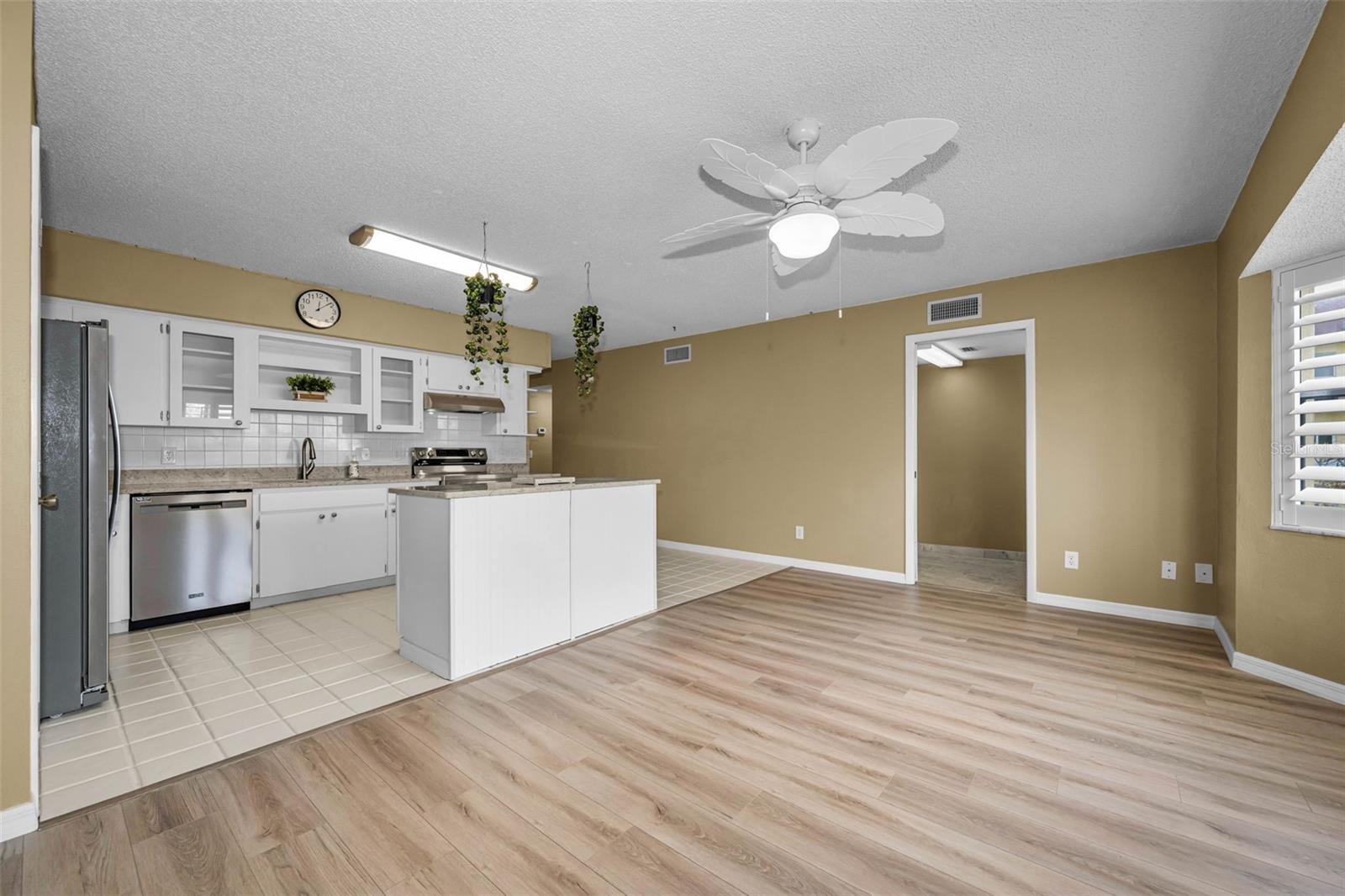 2223 PHILIPPINE DR #35 — photo 27