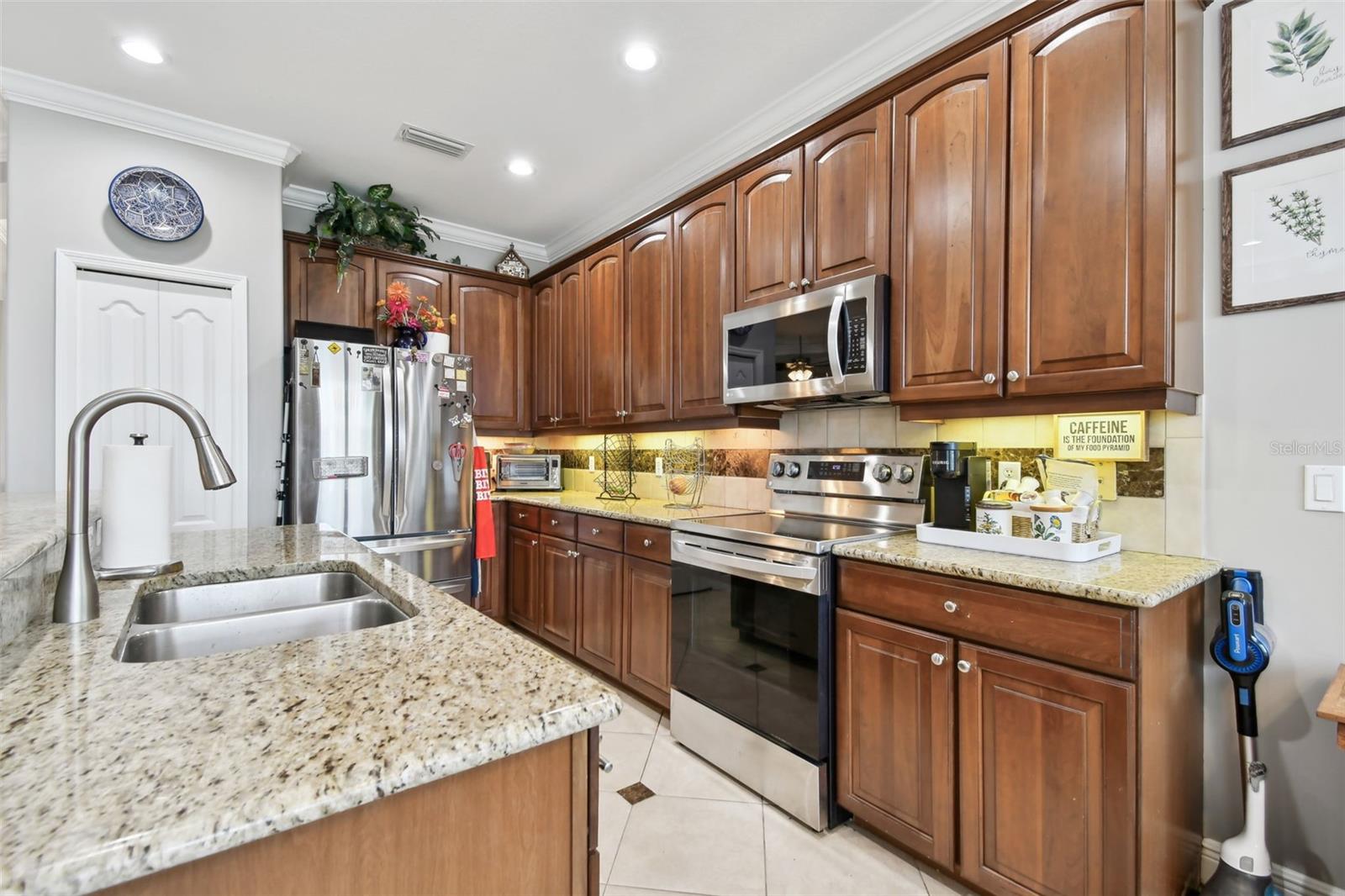 5056 LAKEHURST CT — photo 13