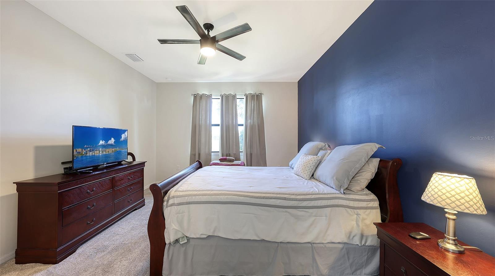 2446 CARNATION CT — photo 25
