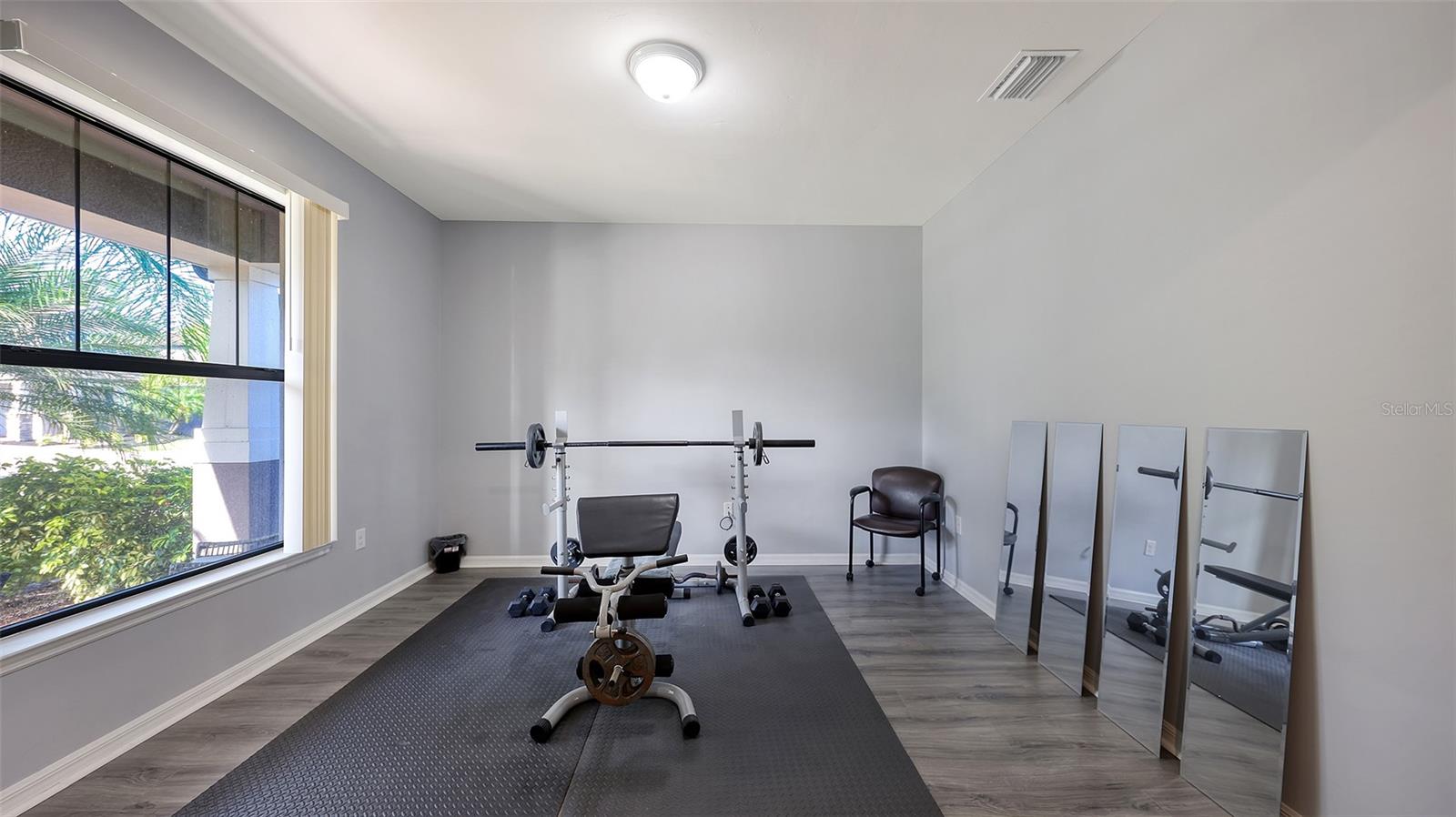 2446 CARNATION CT — photo 8