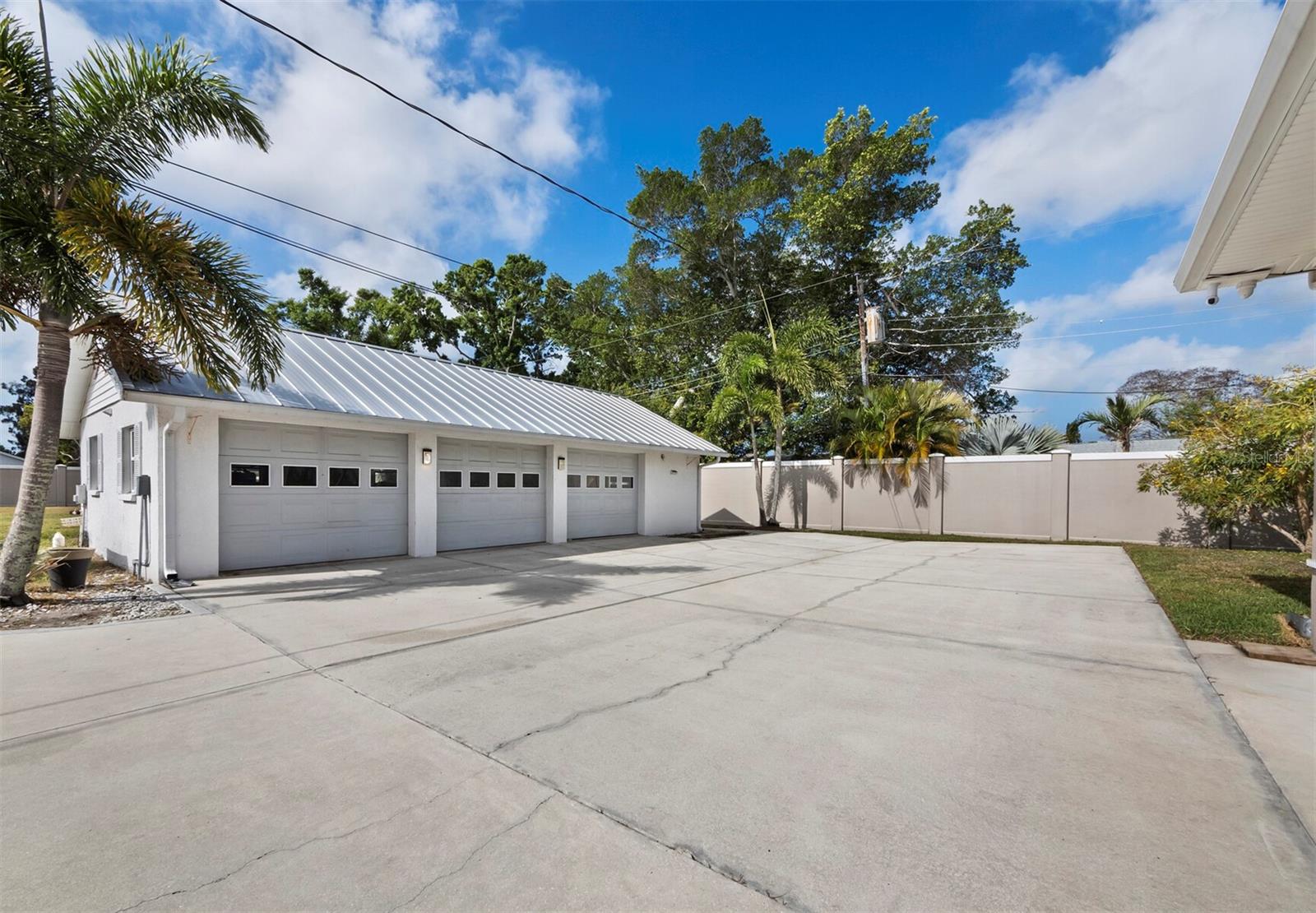 5618 BRITANNIA DR — photo 52