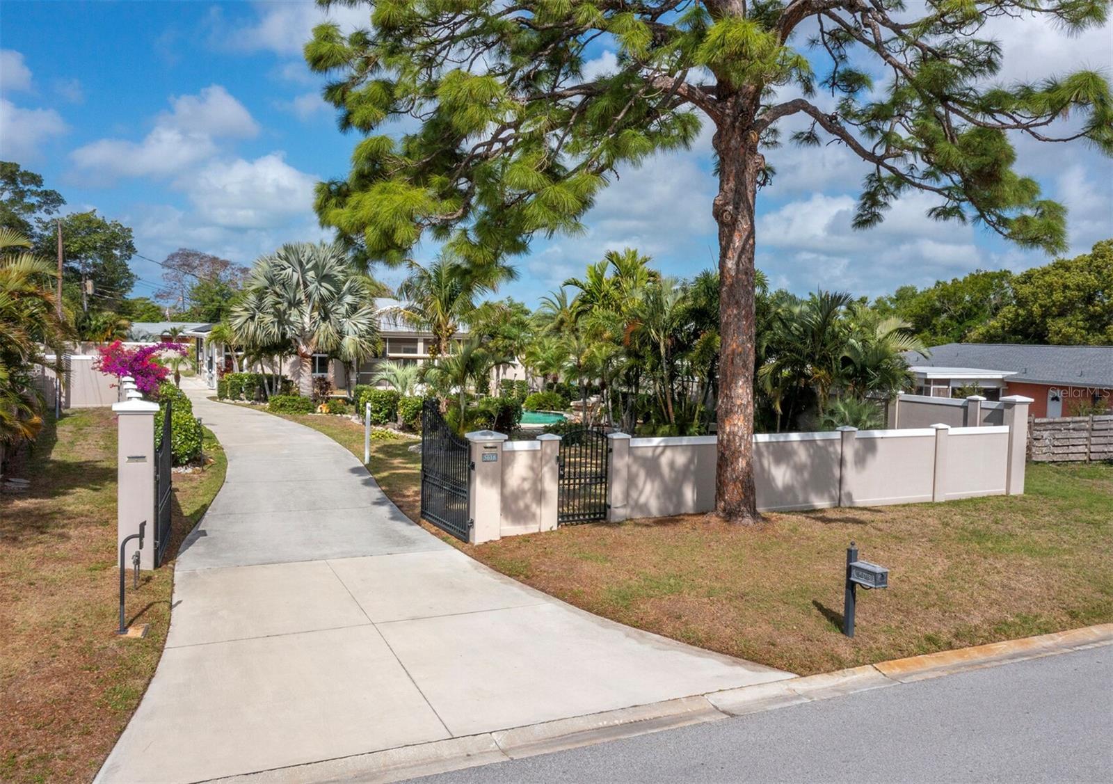 5618 BRITANNIA DR — photo 55