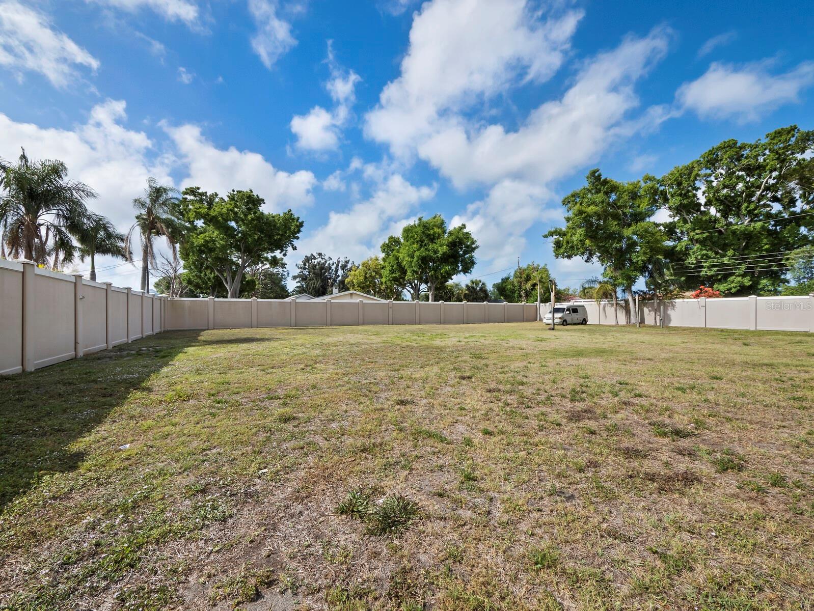 5618 BRITANNIA DR — photo 54