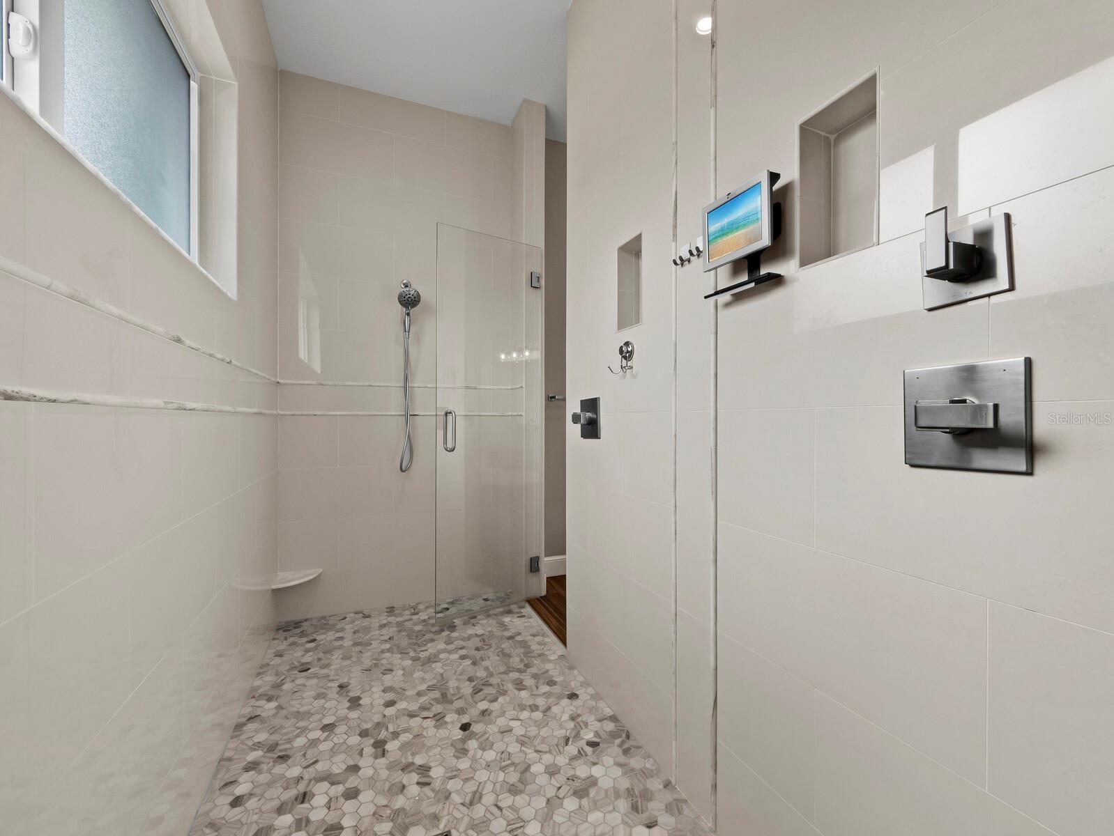 5618 BRITANNIA DR — photo 30