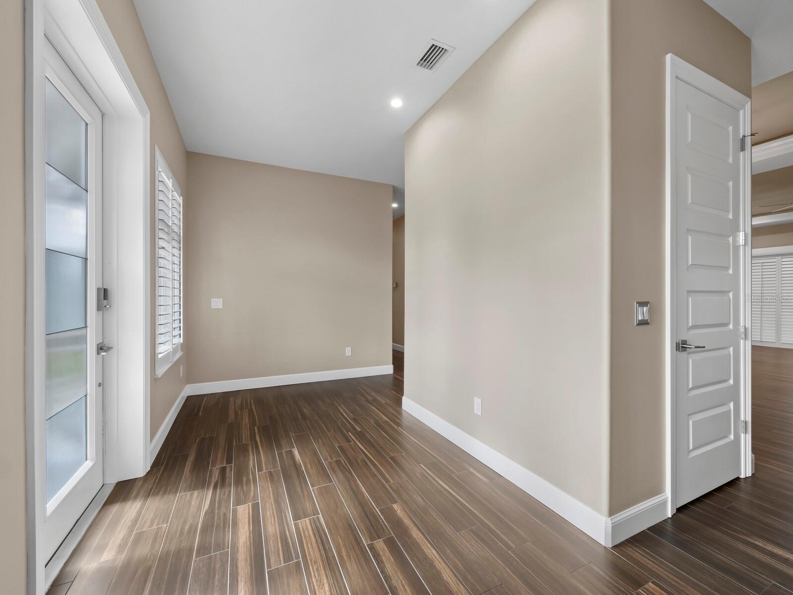 5618 BRITANNIA DR — photo 12