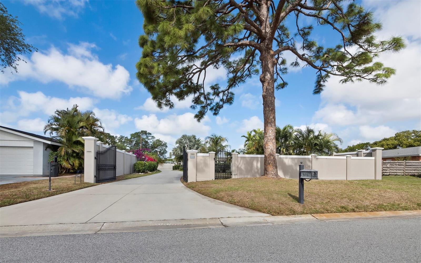 5618 BRITANNIA DR — photo 4