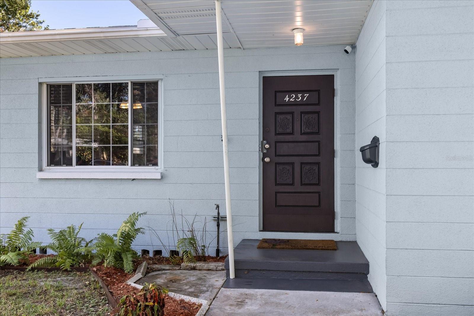 4237 DR MARTIN LUTHER KING JR ST N — photo 2