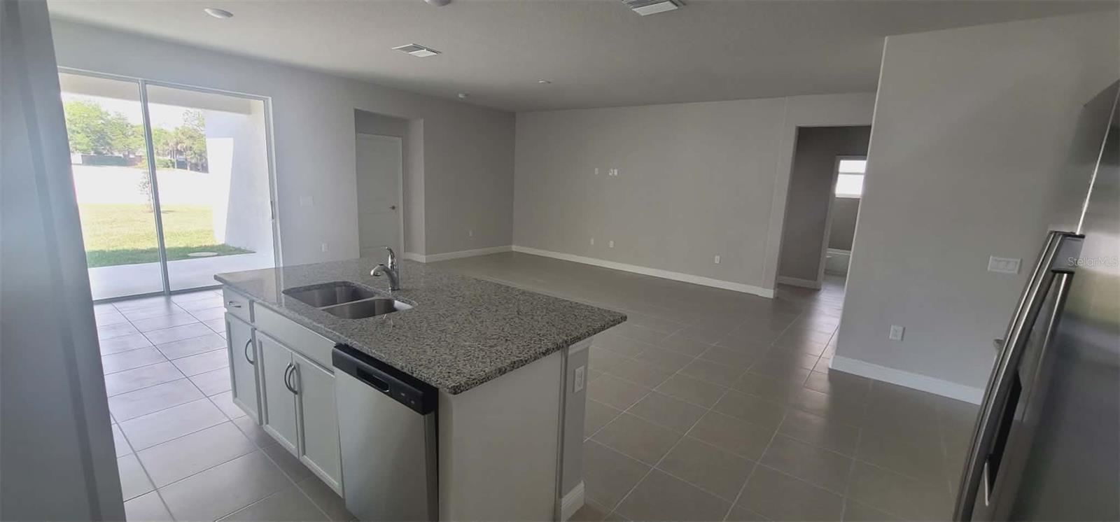 9273 HIGHLAND HILLS DR — photo 3