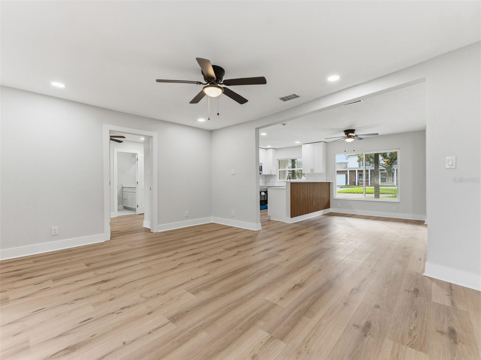1714 W SAINT ISABEL ST — photo 14