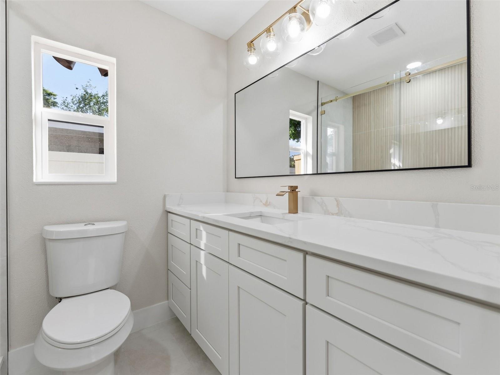 1714 W SAINT ISABEL ST — photo 18