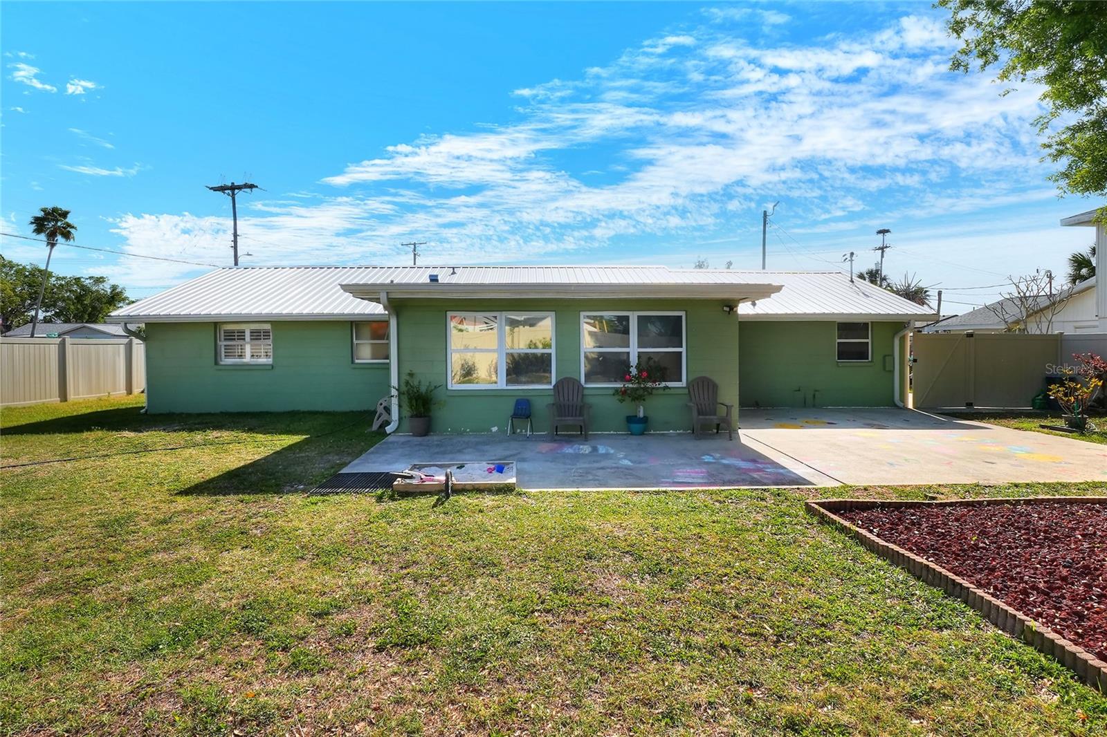 6108 FAIRWAY BLVD — photo 49