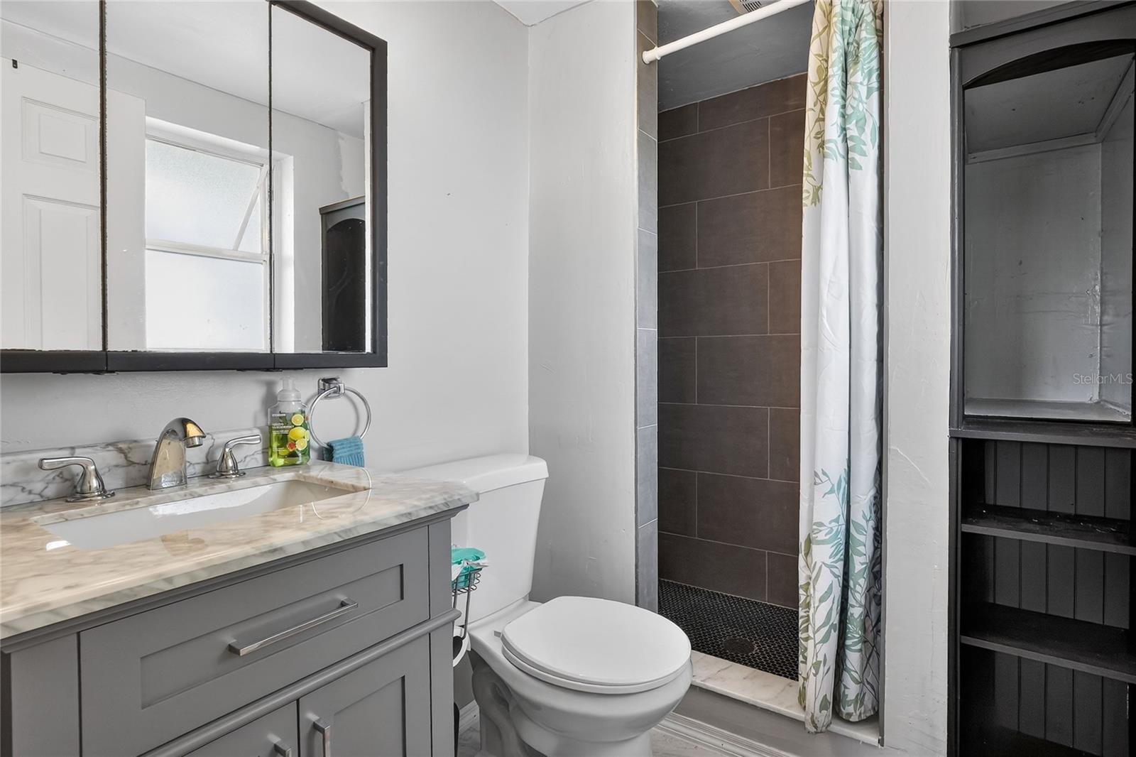 6108 FAIRWAY BLVD — photo 28