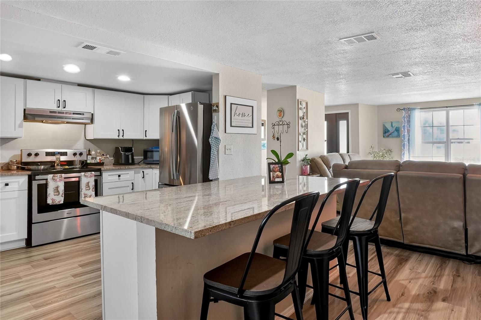 6108 FAIRWAY BLVD — photo 12