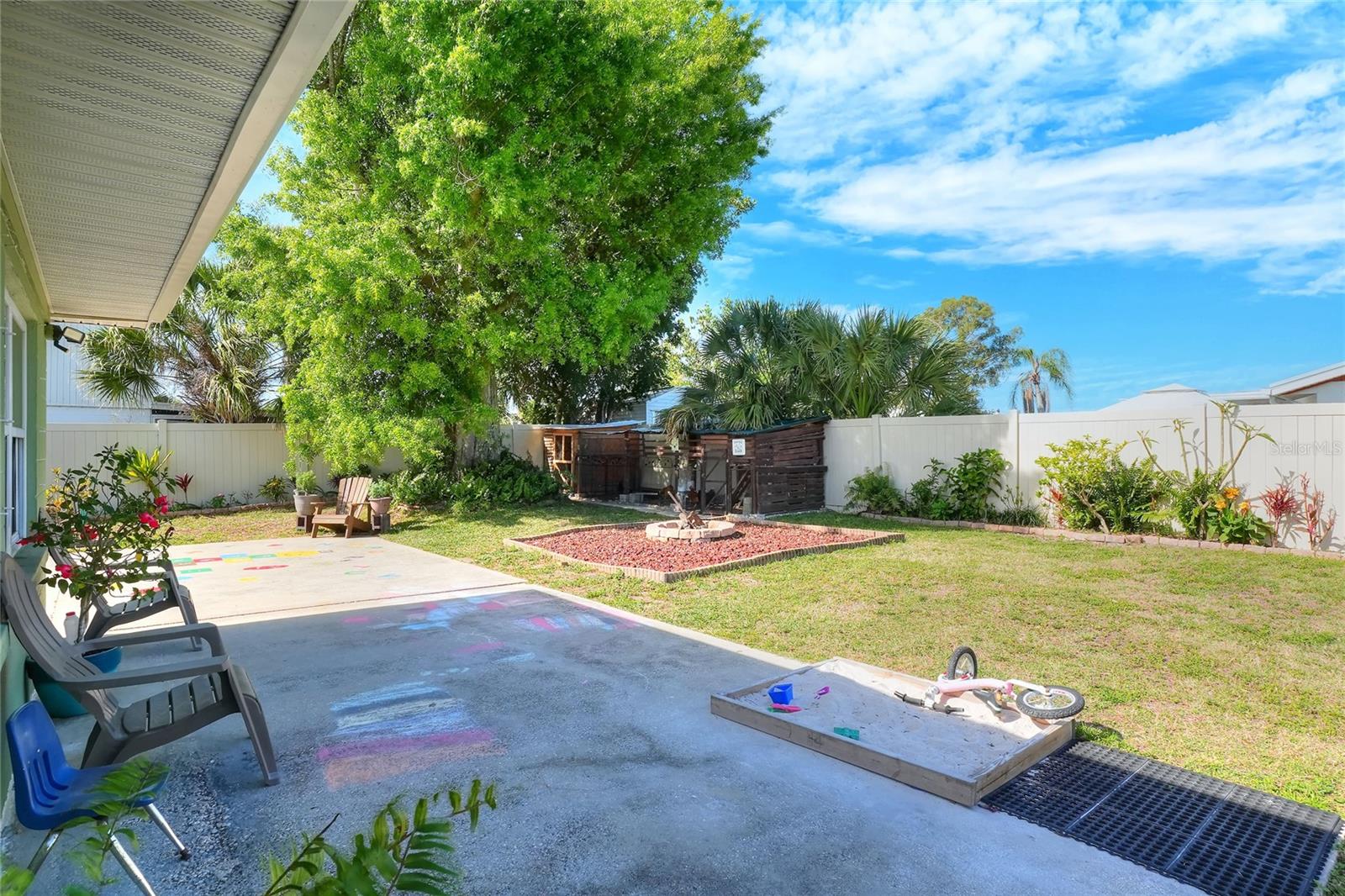 6108 FAIRWAY BLVD — photo 43