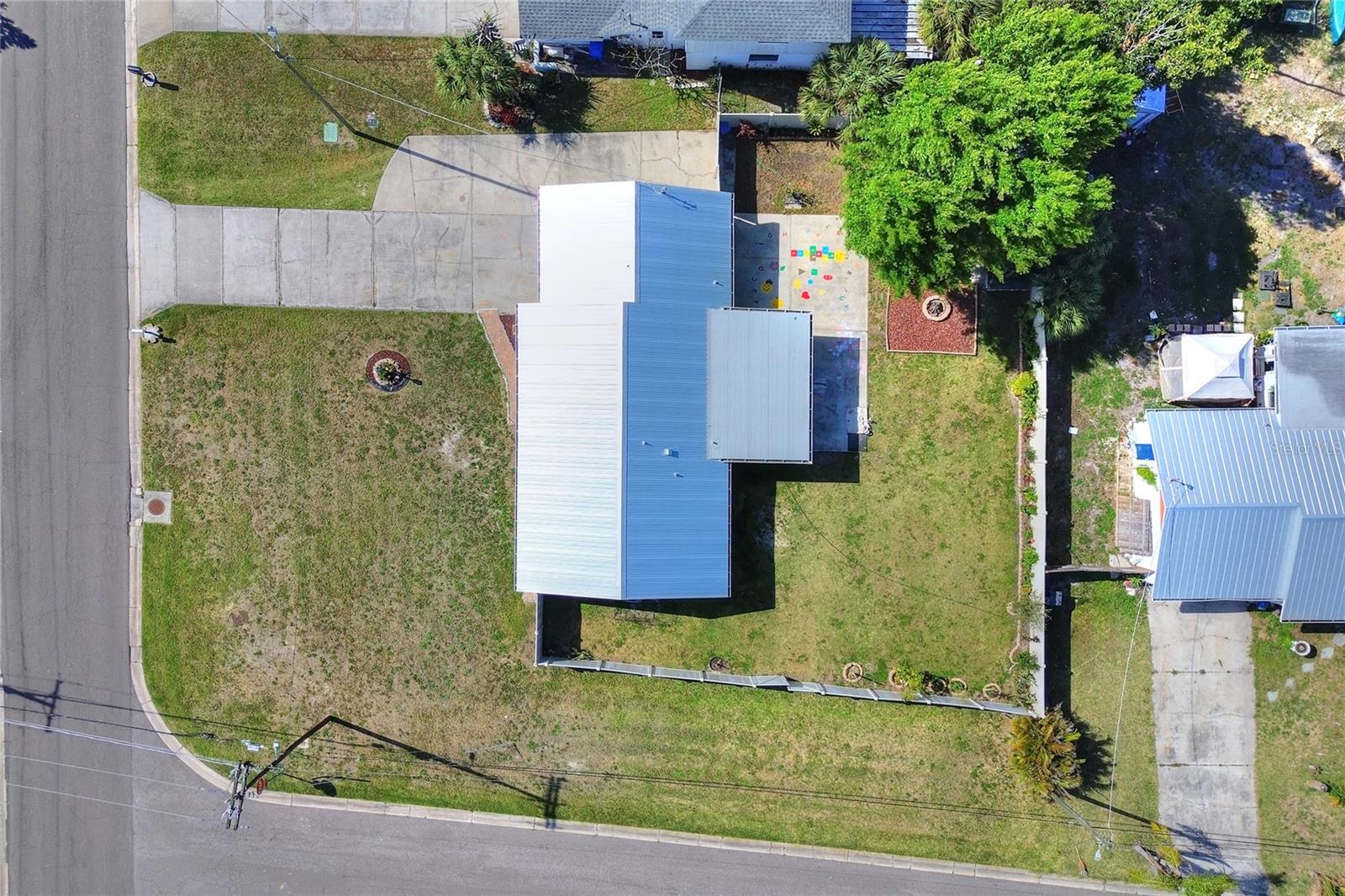 6108 FAIRWAY BLVD — photo 34