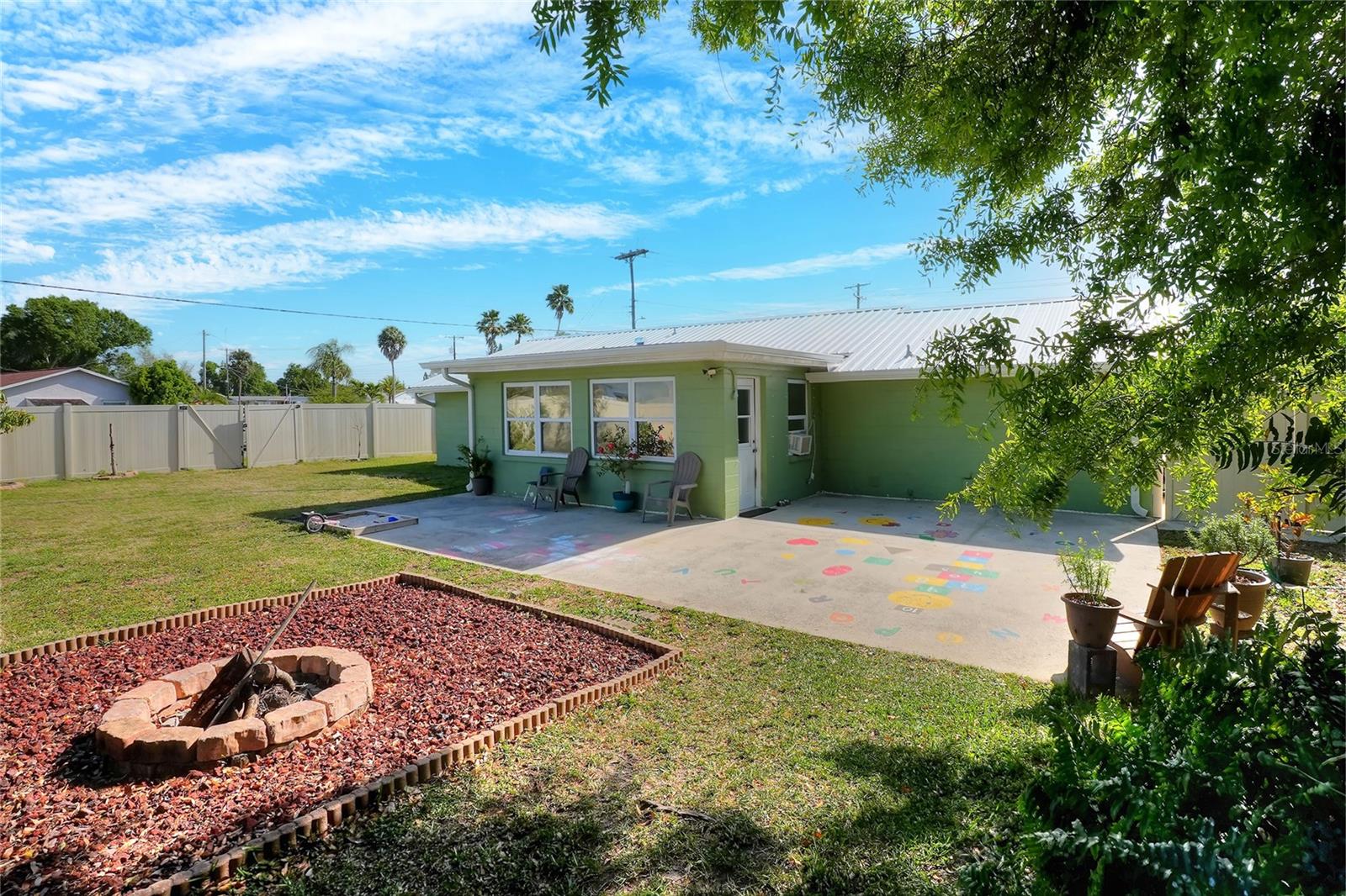6108 FAIRWAY BLVD — photo 44