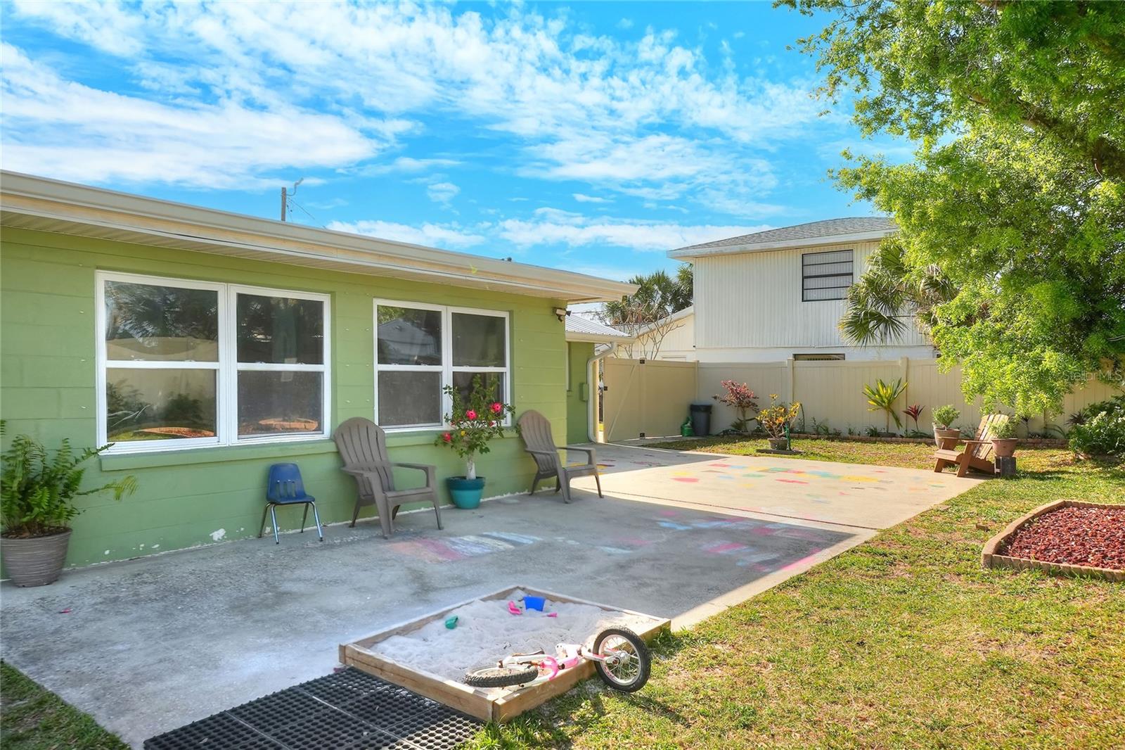 6108 FAIRWAY BLVD — photo 41
