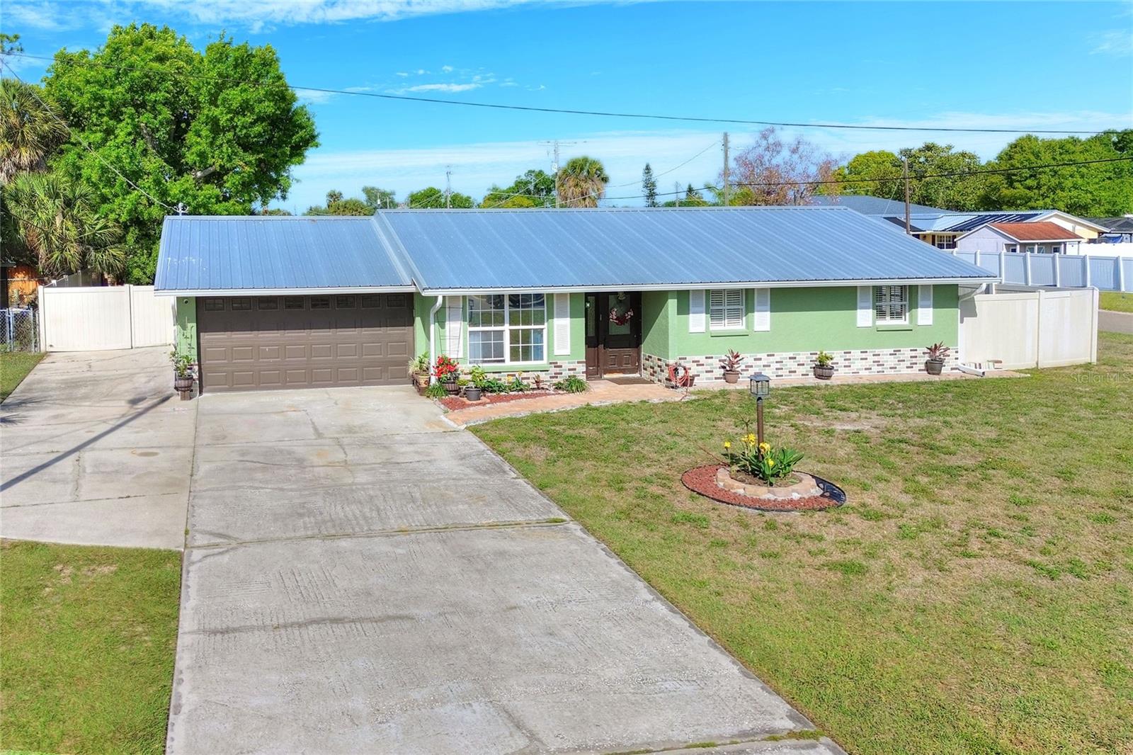 6108 FAIRWAY BLVD — photo 2