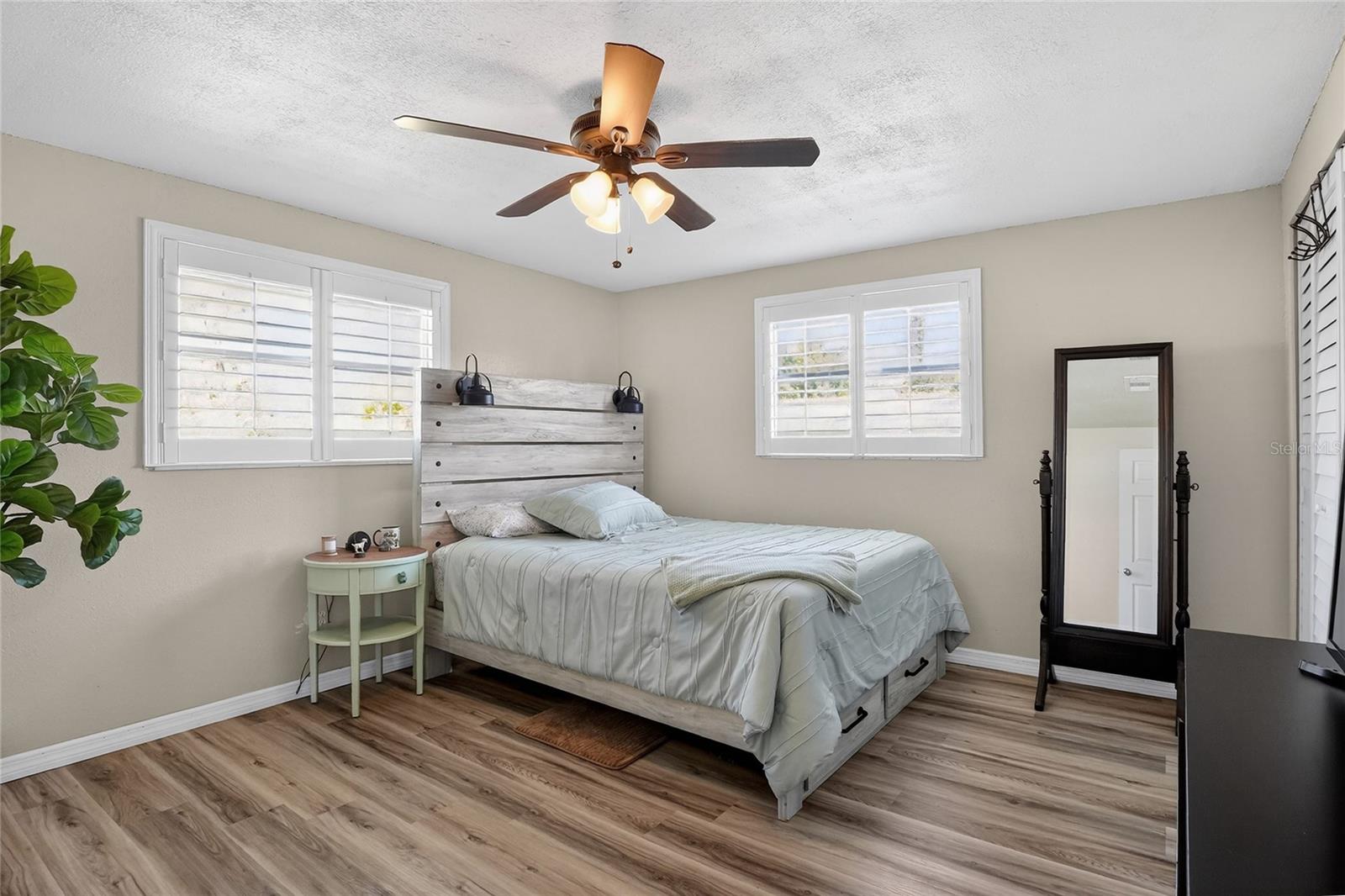 6108 FAIRWAY BLVD — photo 21