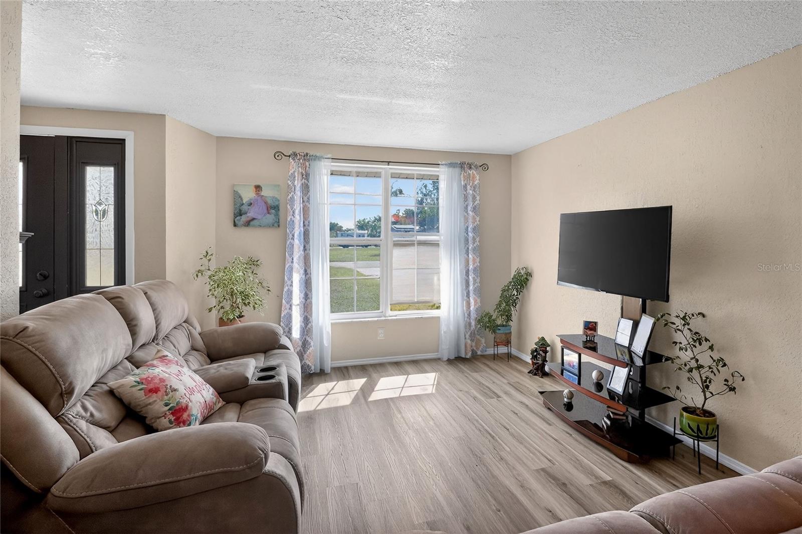 6108 FAIRWAY BLVD — photo 8