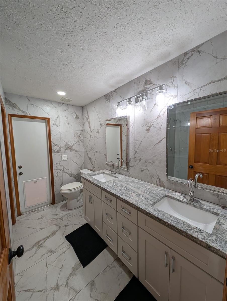 2106 WHITLOCK PL — photo 38