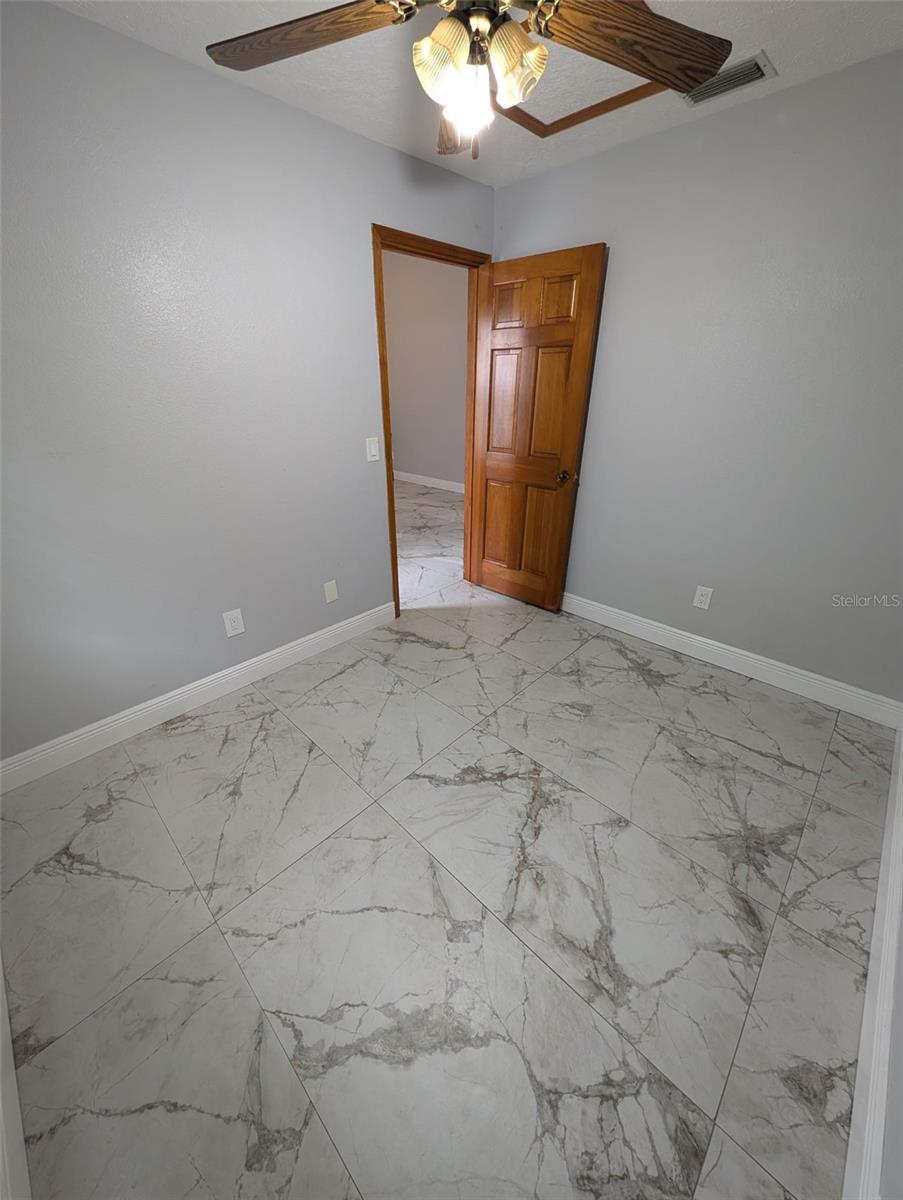 2106 WHITLOCK PL — photo 34