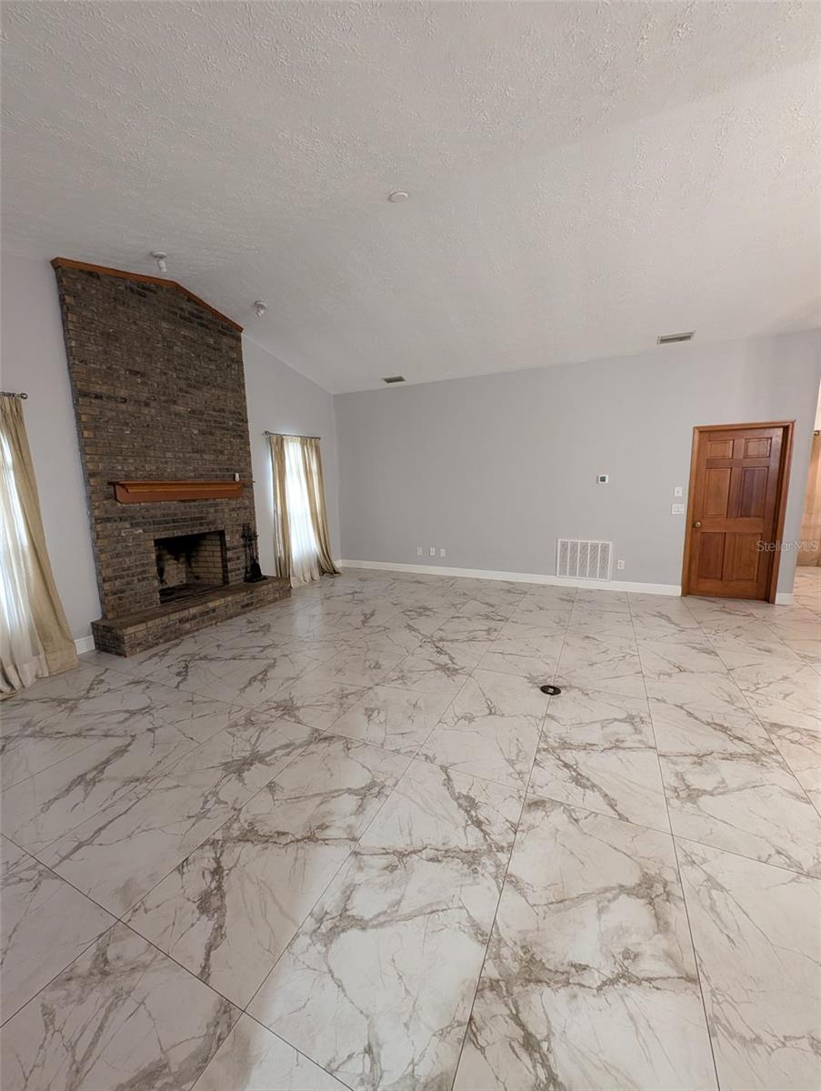 2106 WHITLOCK PL — photo 12