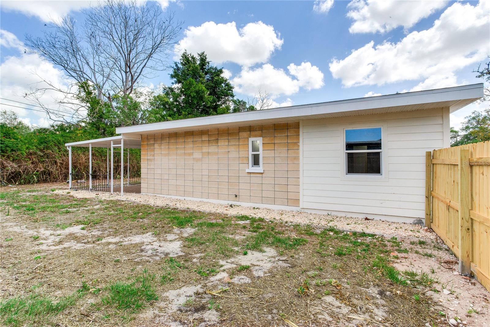 2753 VALENCIA DR — photo 43