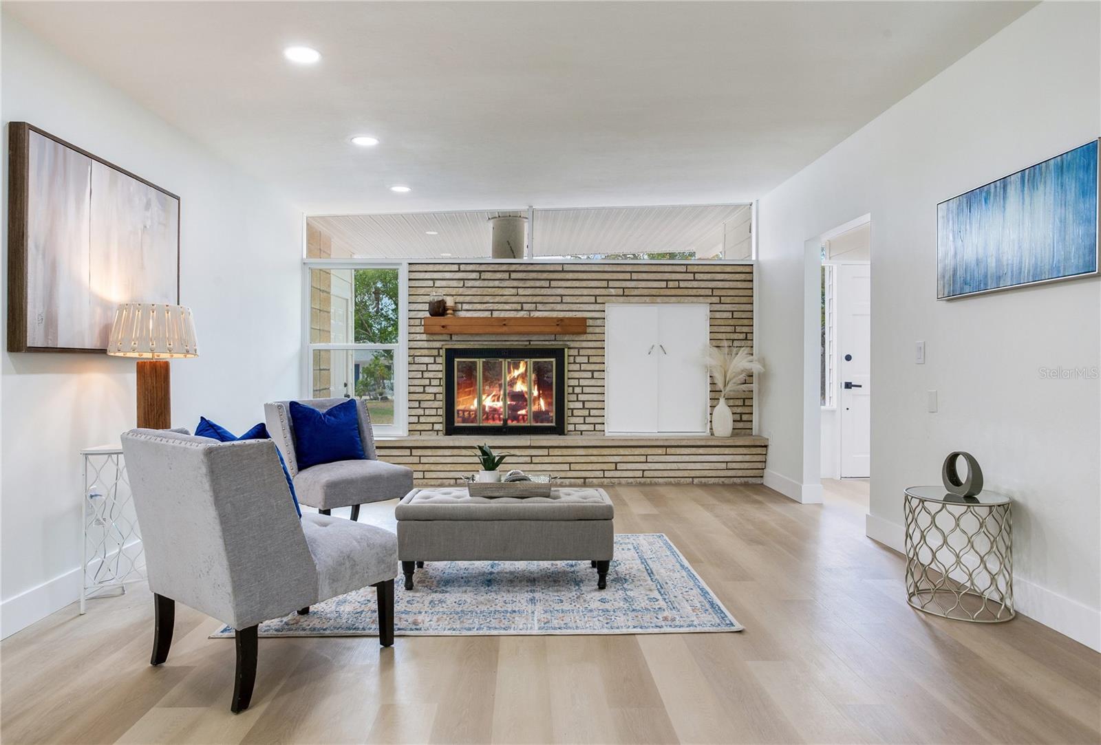 2753 VALENCIA DR — photo 11