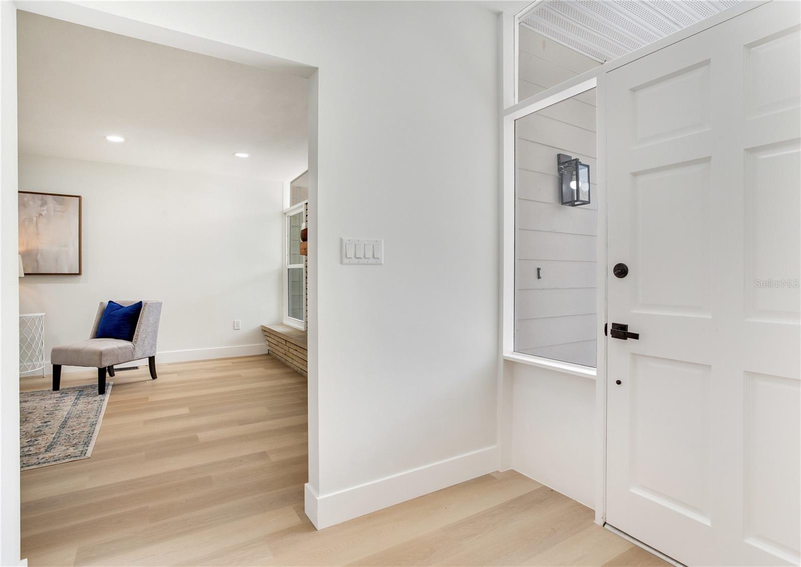 2753 VALENCIA DR — photo 4