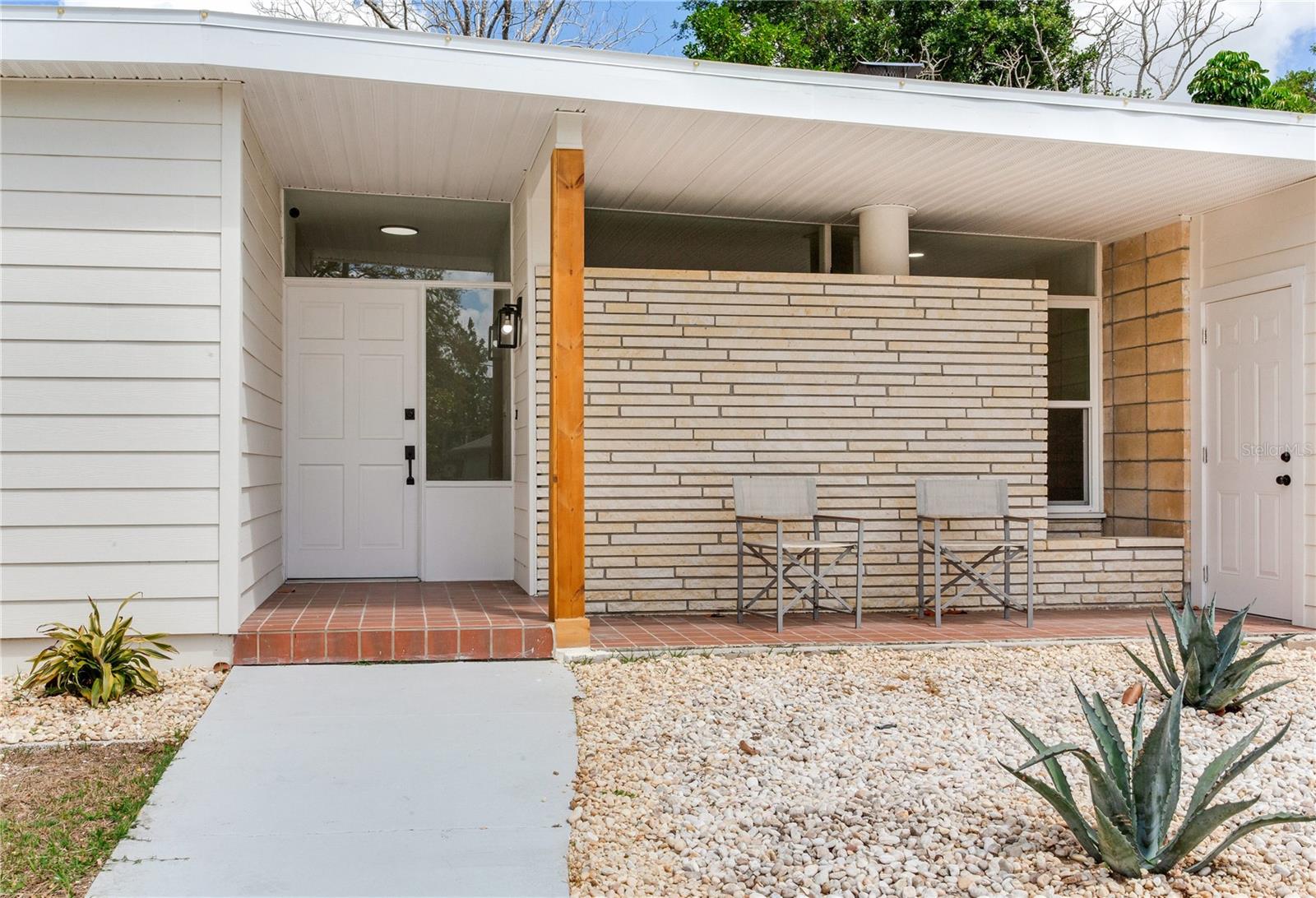 2753 VALENCIA DR — photo 2