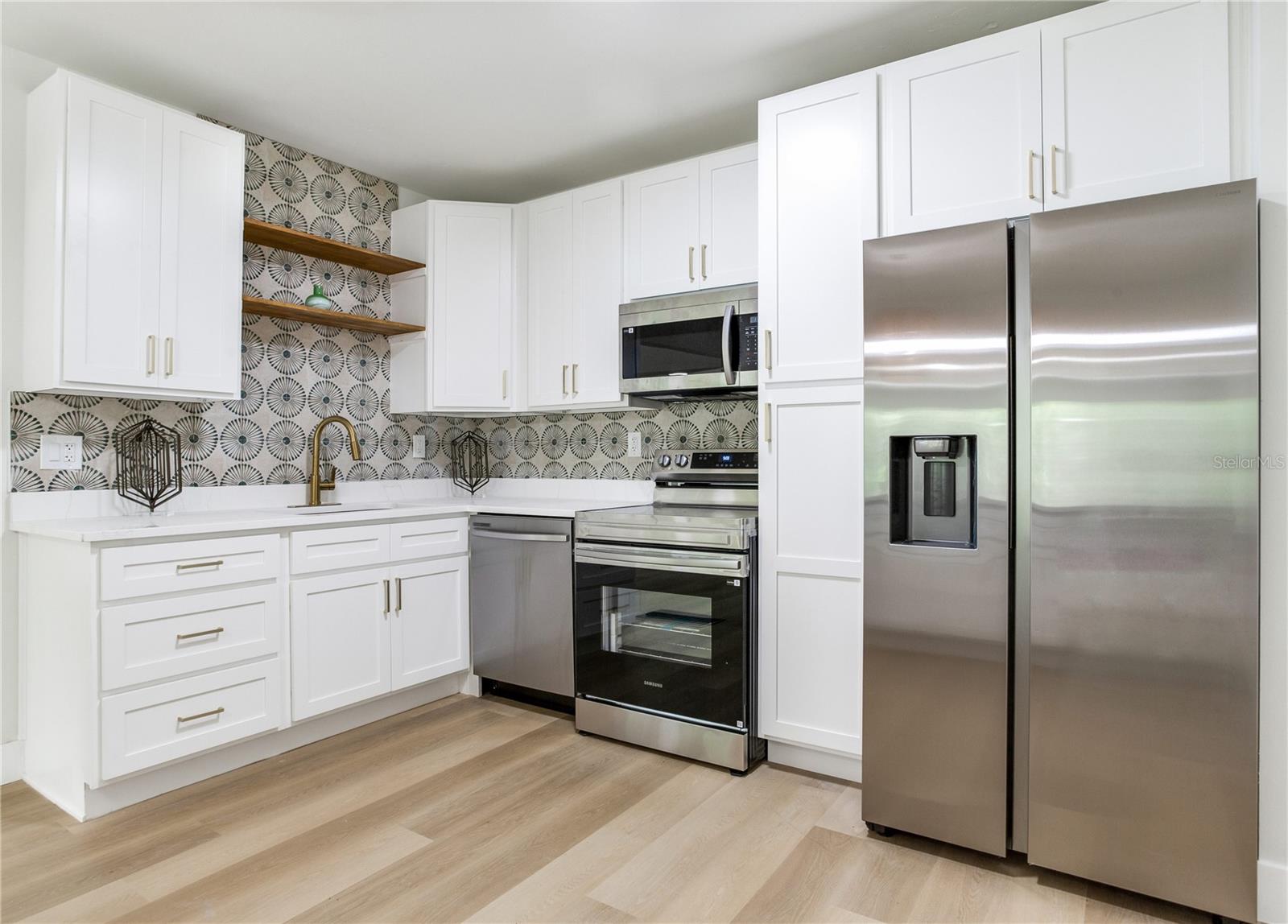 2753 VALENCIA DR — photo 29