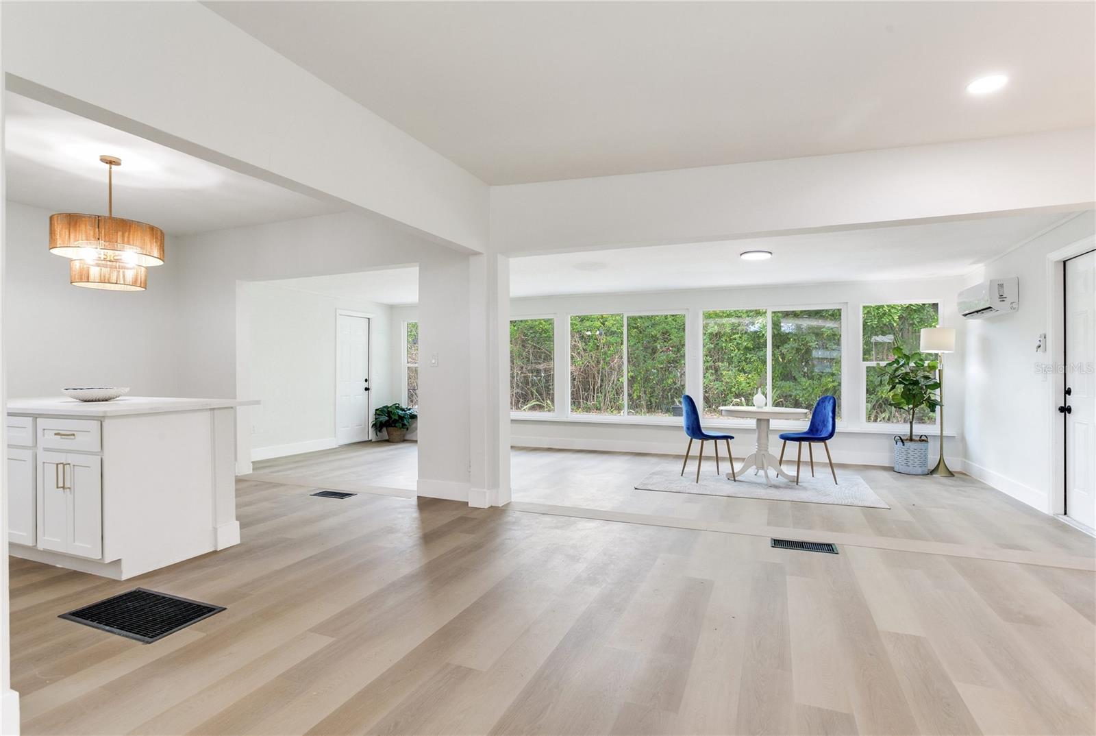 2753 VALENCIA DR — photo 16