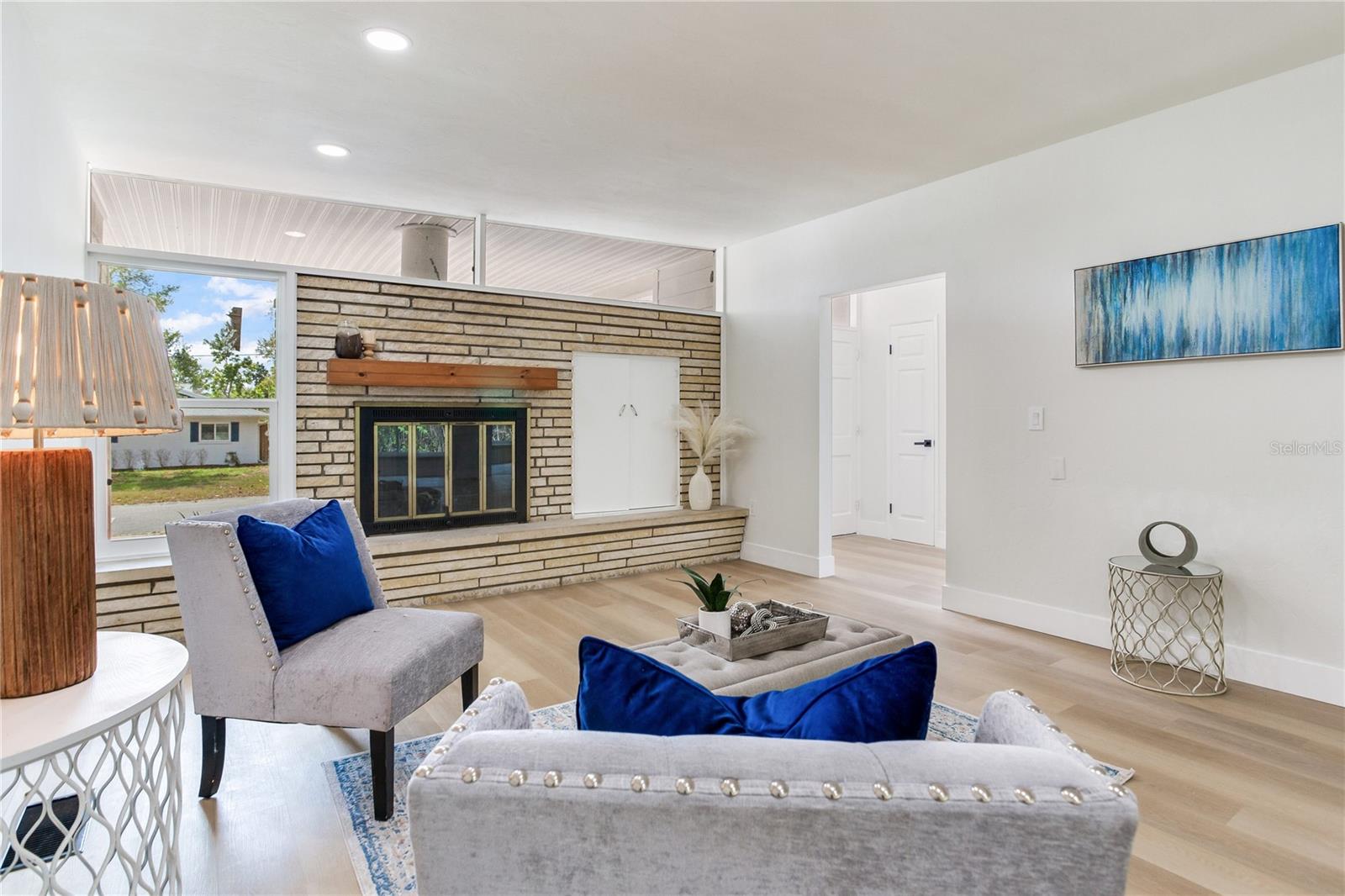 2753 VALENCIA DR — photo 9