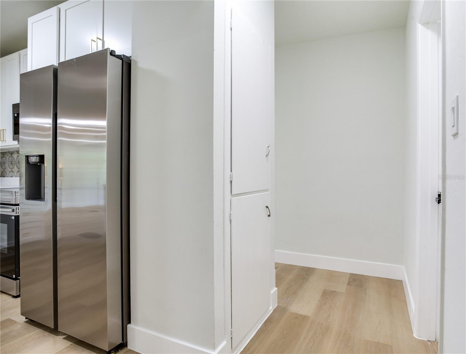 2753 VALENCIA DR — photo 31