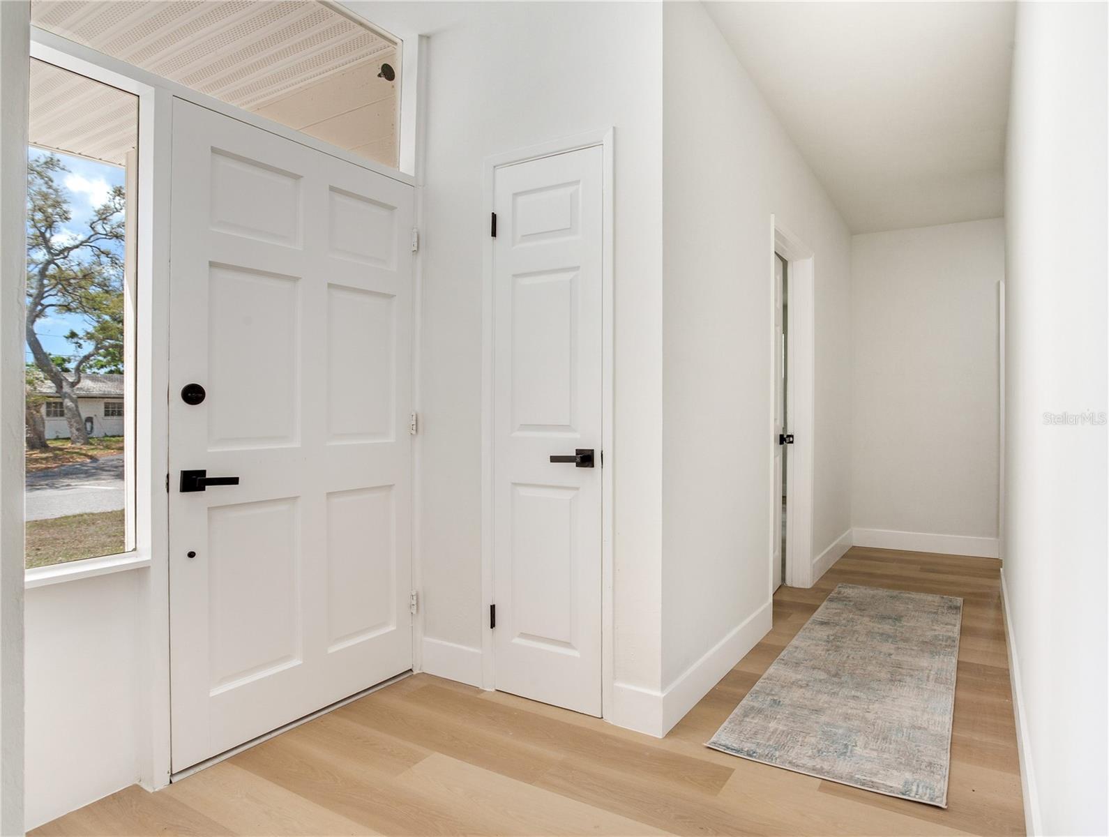 2753 VALENCIA DR — photo 3