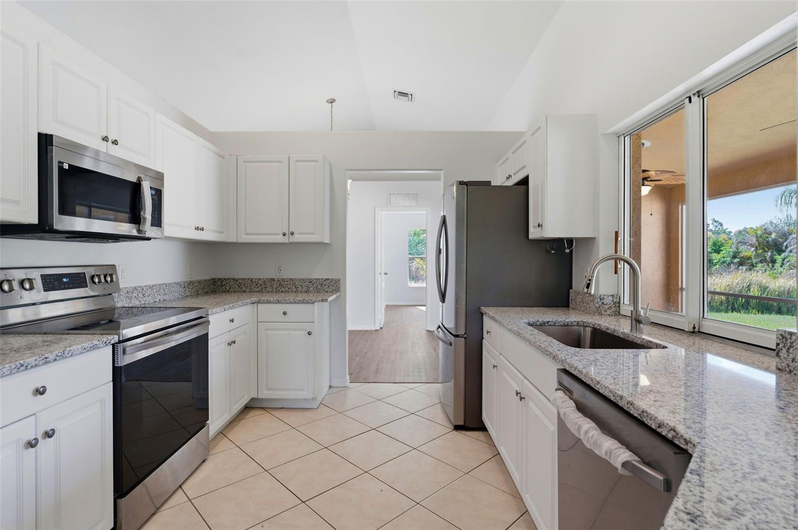 2637 COURTLAND AVE — photo 13