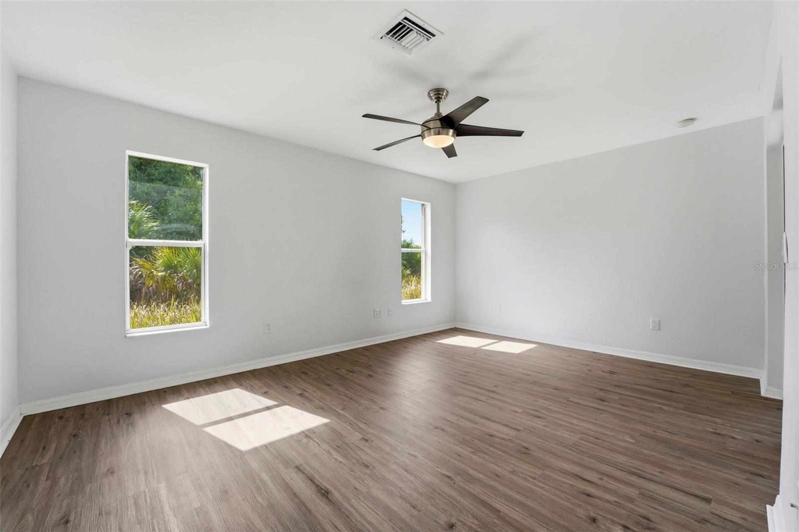 2637 COURTLAND AVE — photo 18