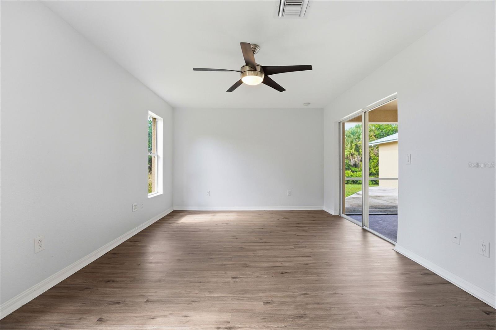 2637 COURTLAND AVE — photo 19