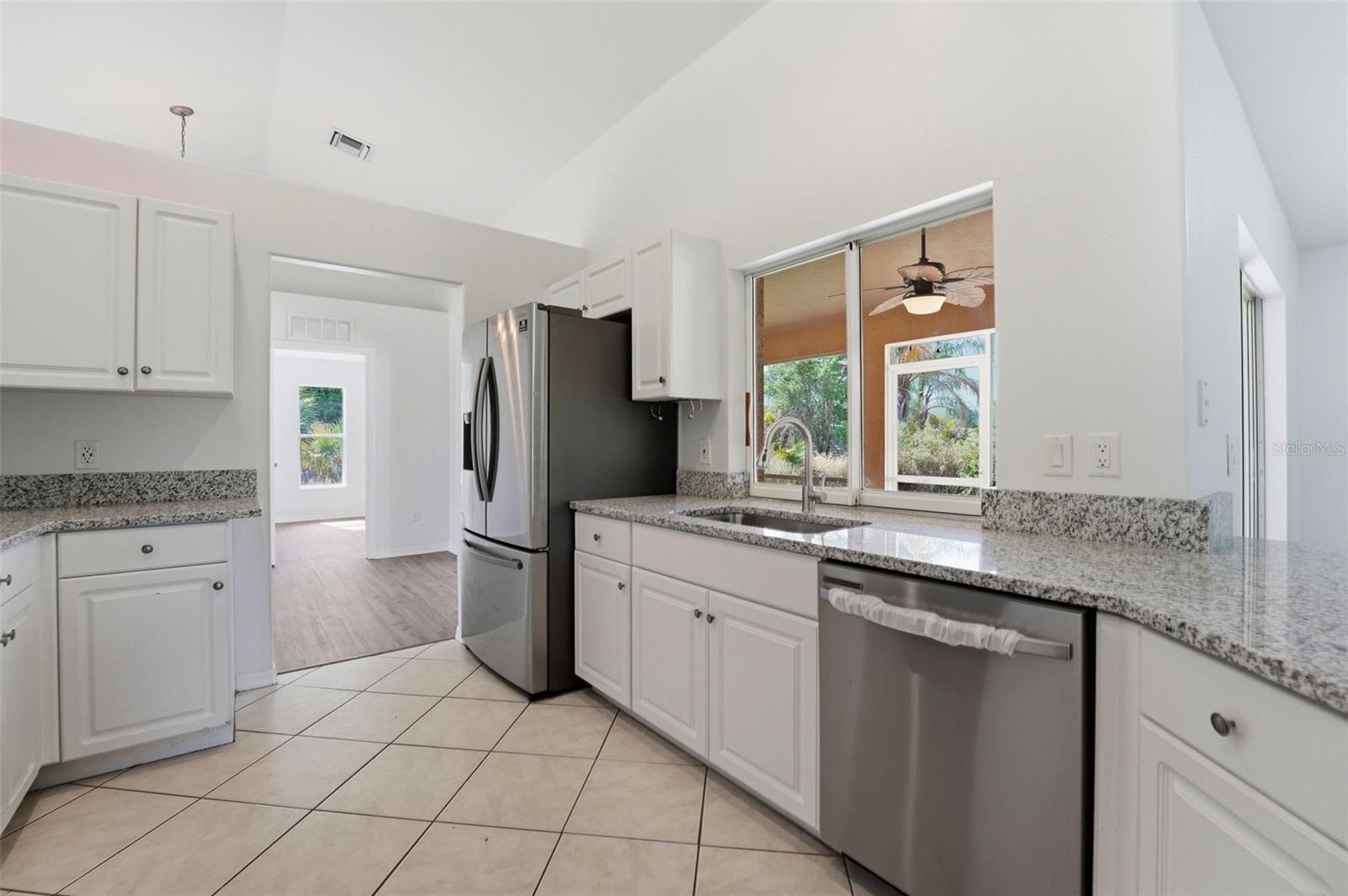 2637 COURTLAND AVE — photo 11