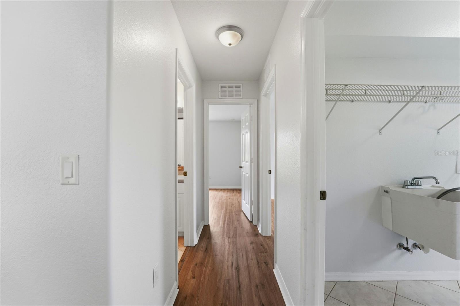 2637 COURTLAND AVE — photo 25