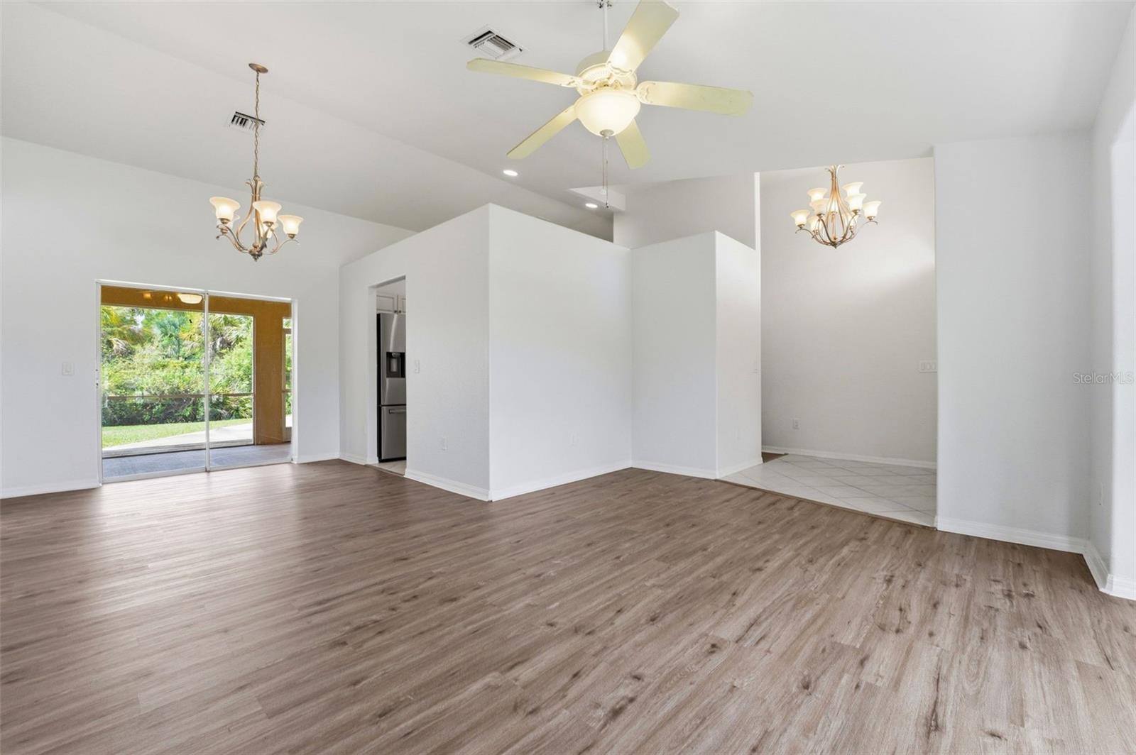 2637 COURTLAND AVE — photo 8